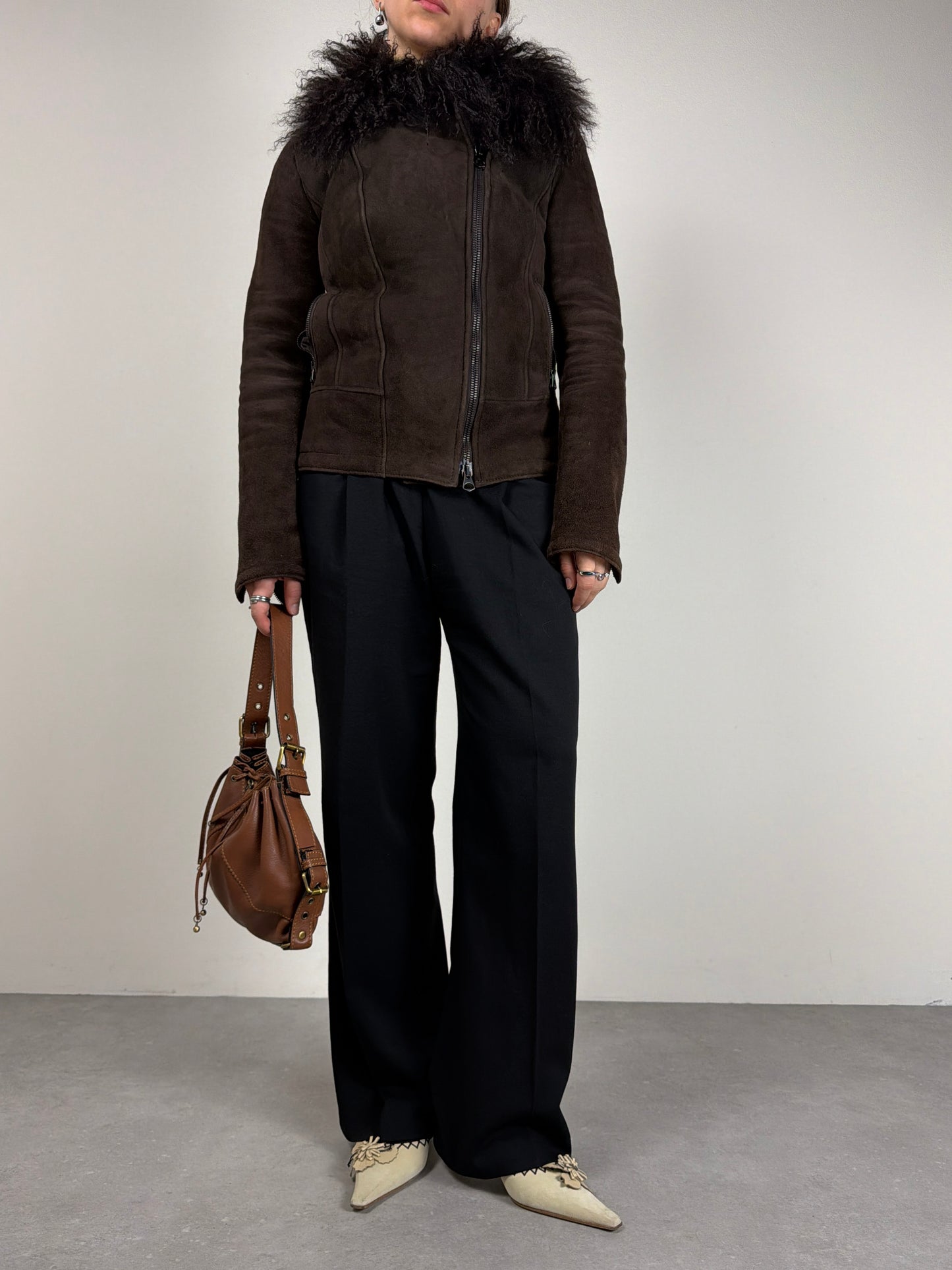 Shearling marrone con collo in pelliccia di Mongolia