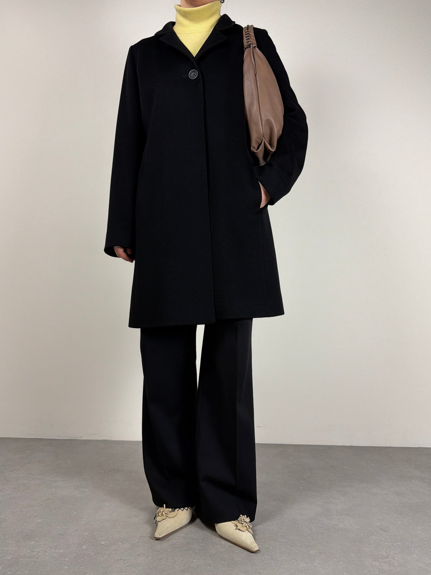 Cappotto in pura lana nera Loro Piana by Cinzia Rocca