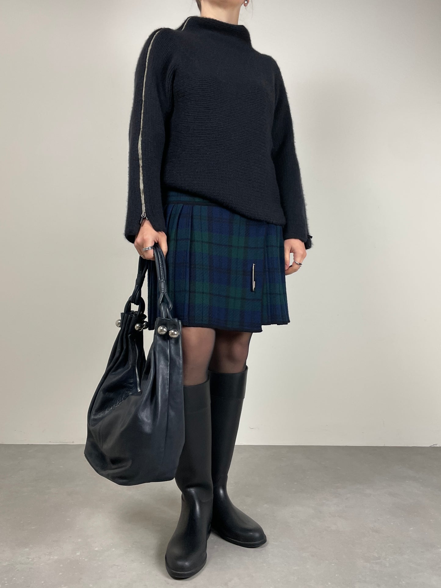 Gonna in maglia di lana tartan a pieghe con spilla oro by Luisa Spagnoli