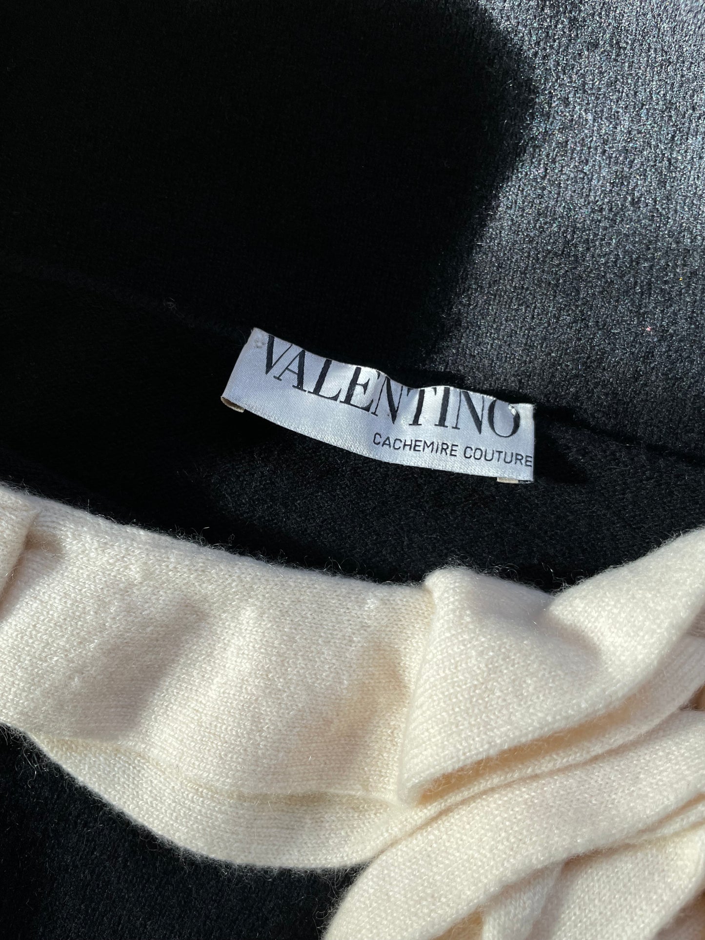 Valentino Cachemire Couture maglioncino in con fiore sullo scollo