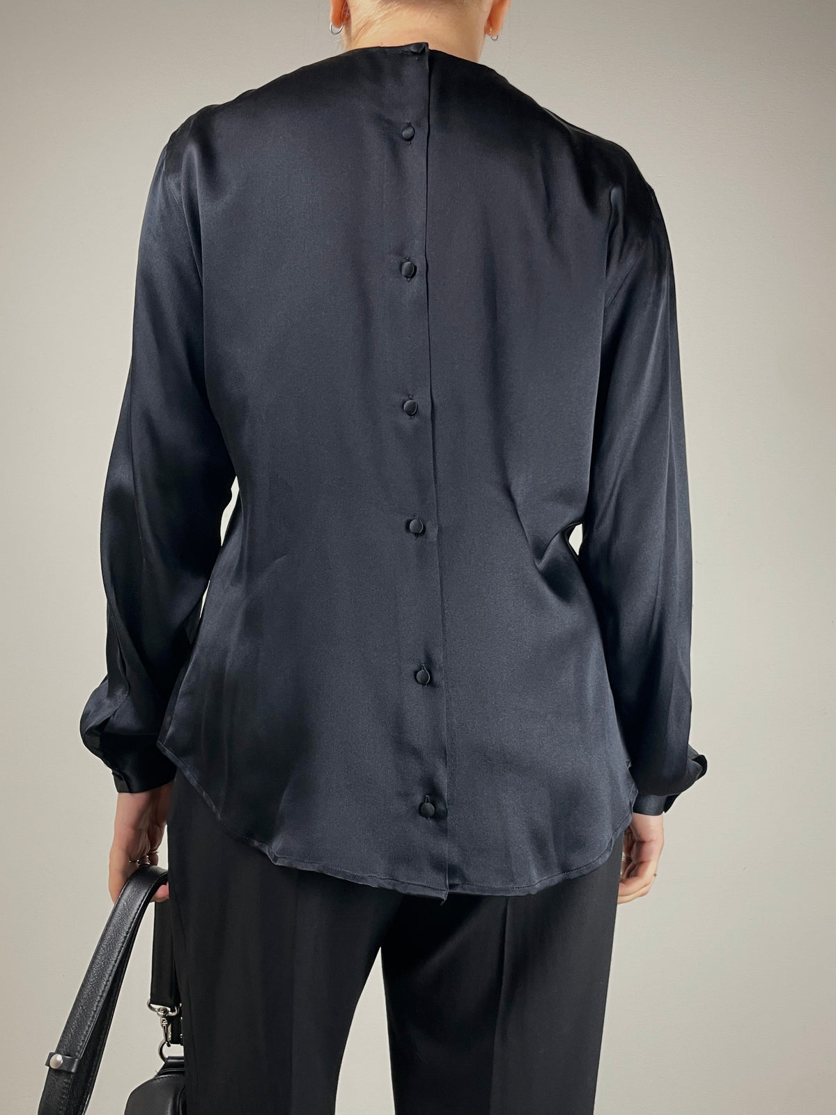 Blusa vintage in pura seta nera