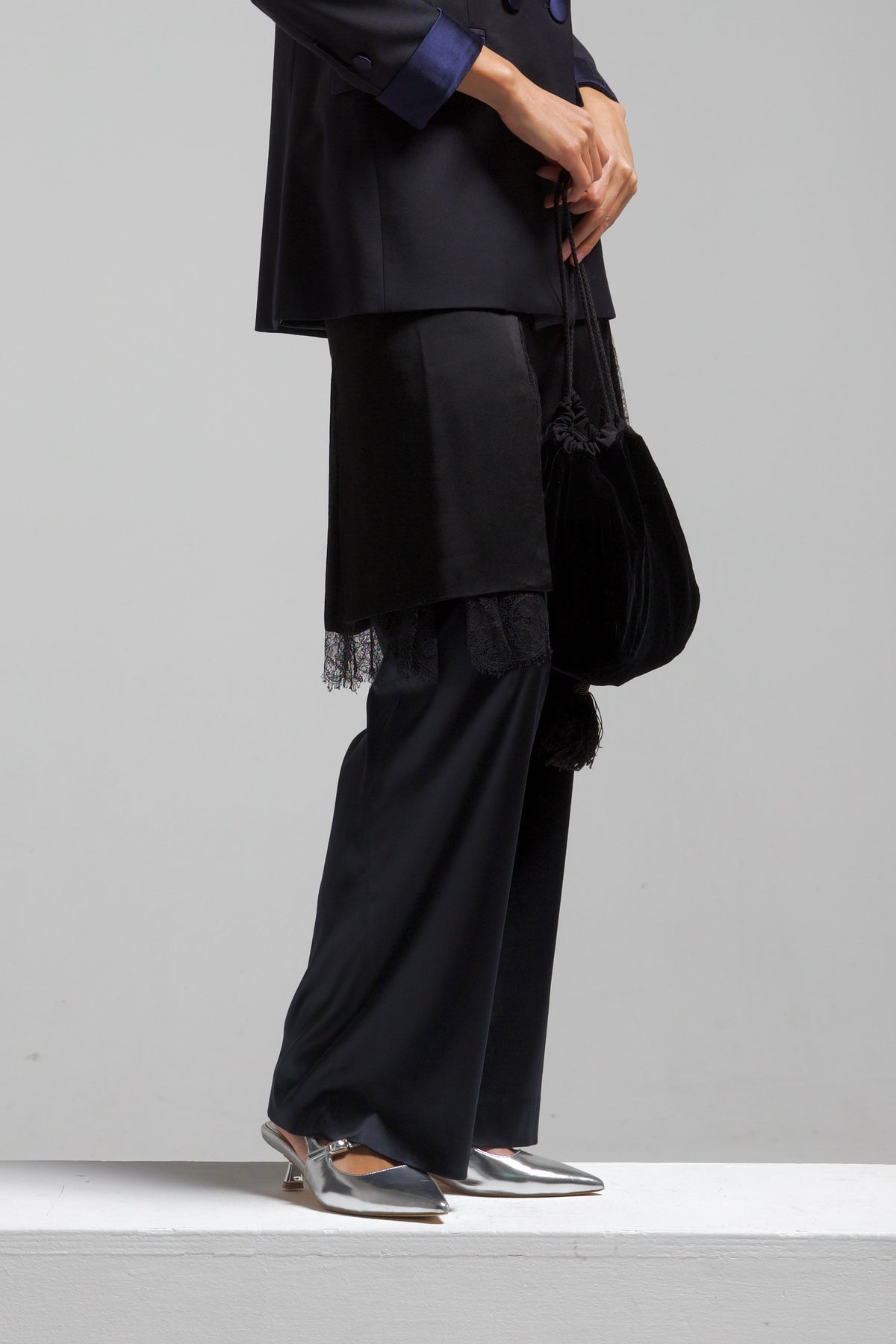 Pantaloni Alberta Ferretti in seta blu