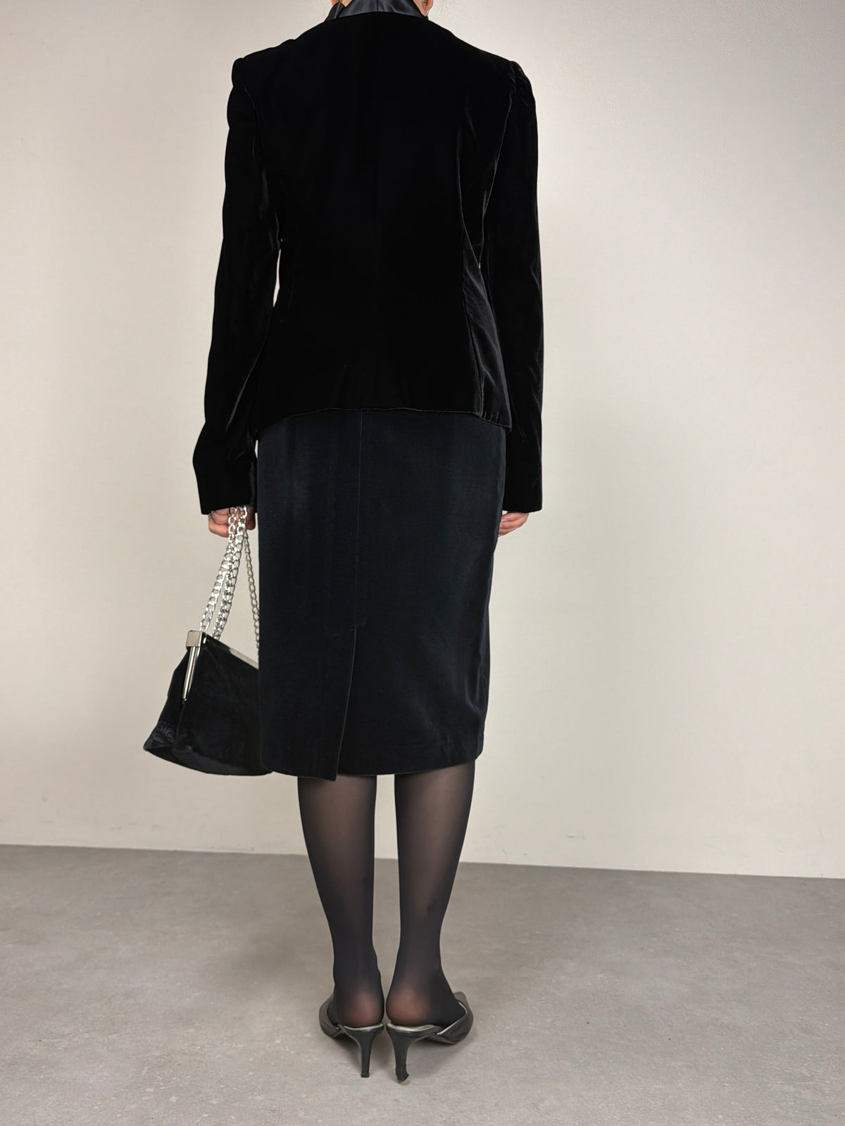 Armani Collezioni blazer in velluto nero con inserto in raso