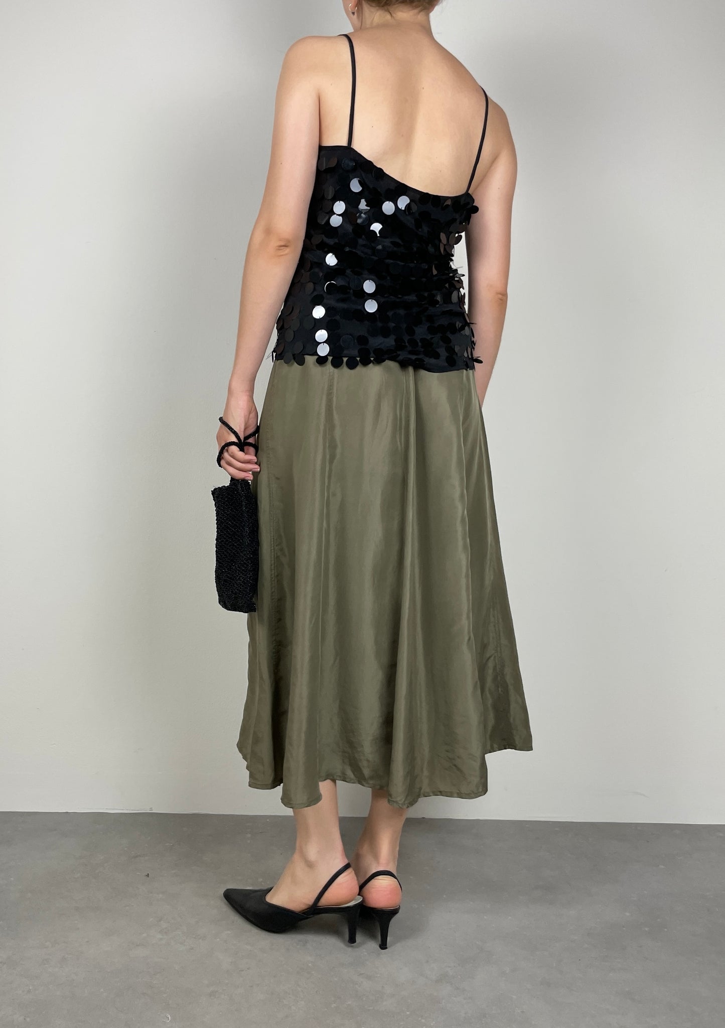 Top in seta con paillettes