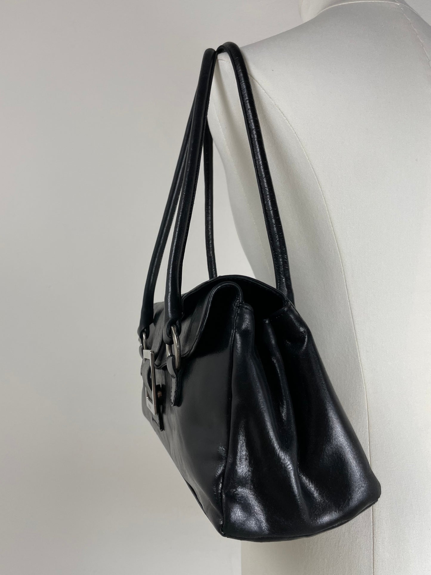 Borsa a spalla in vera pelle verniciata