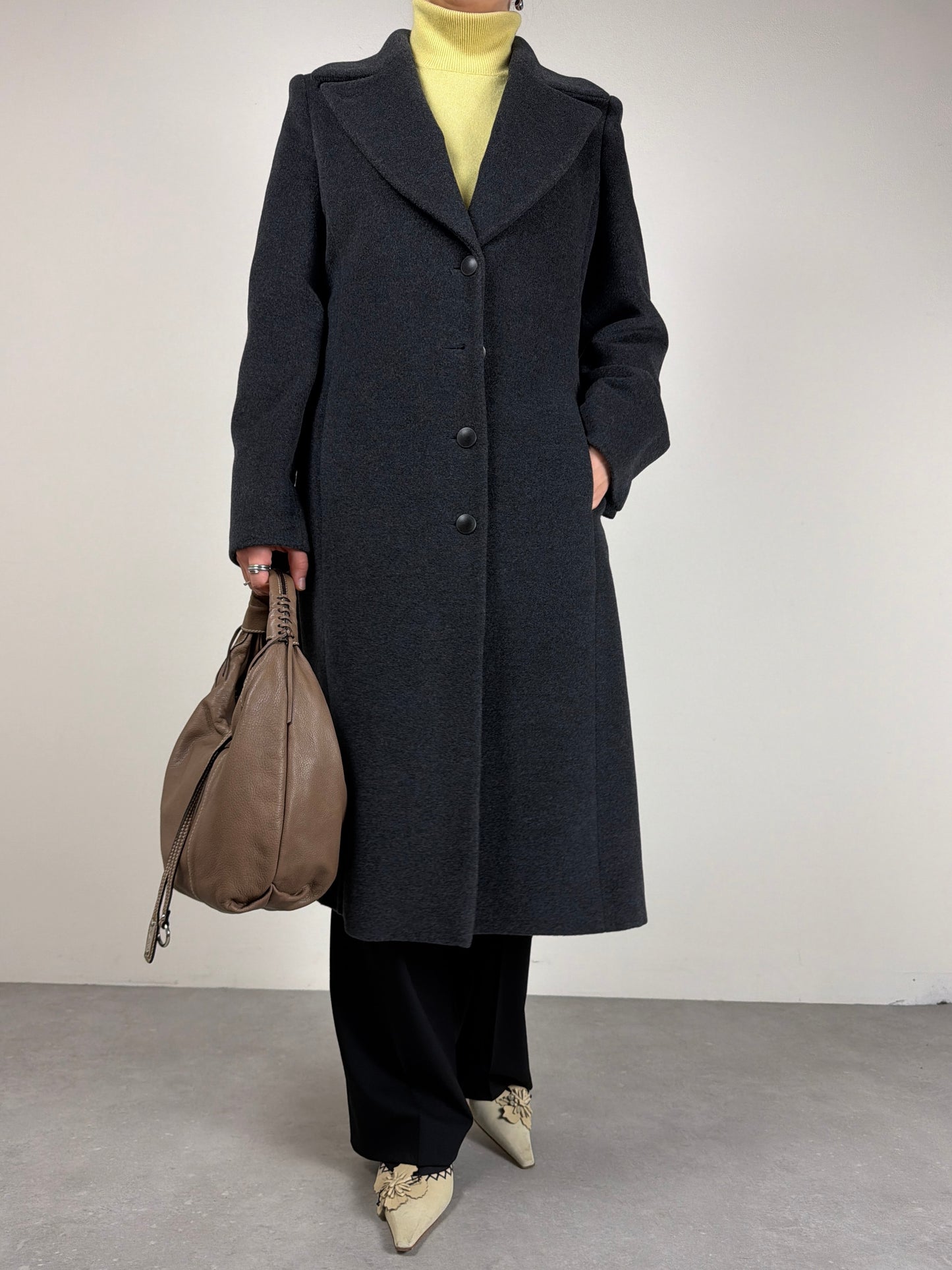 Cappotto in lana, angora e seta color grigio made in Italy