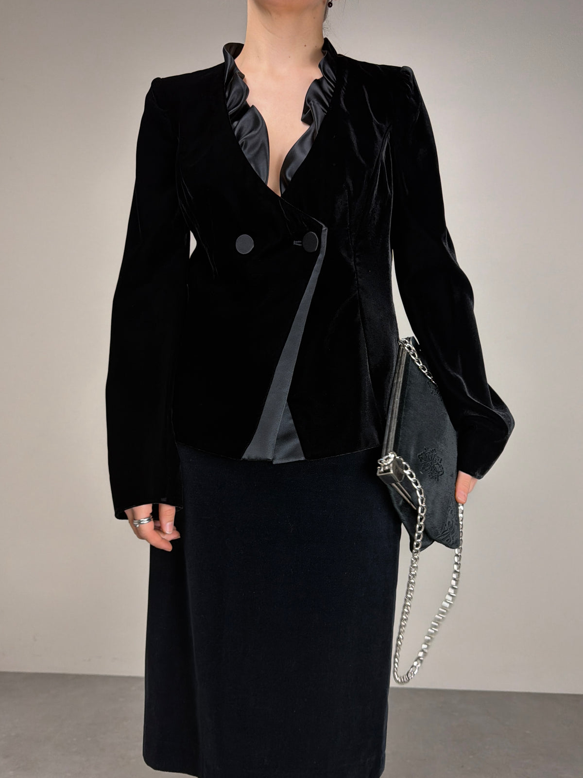 Armani Collezioni blazer in velluto nero con inserto in raso