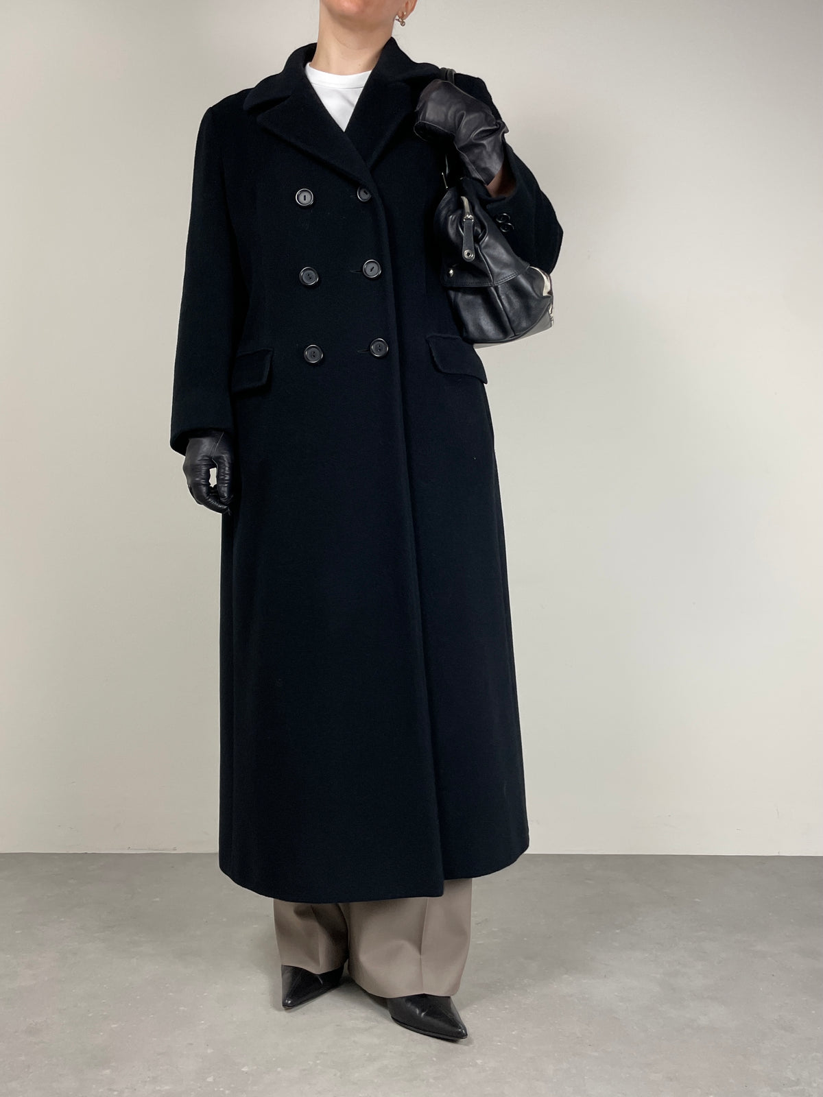 Cappotto lungo doppiopetto in beaver di lana, cashmere e angora