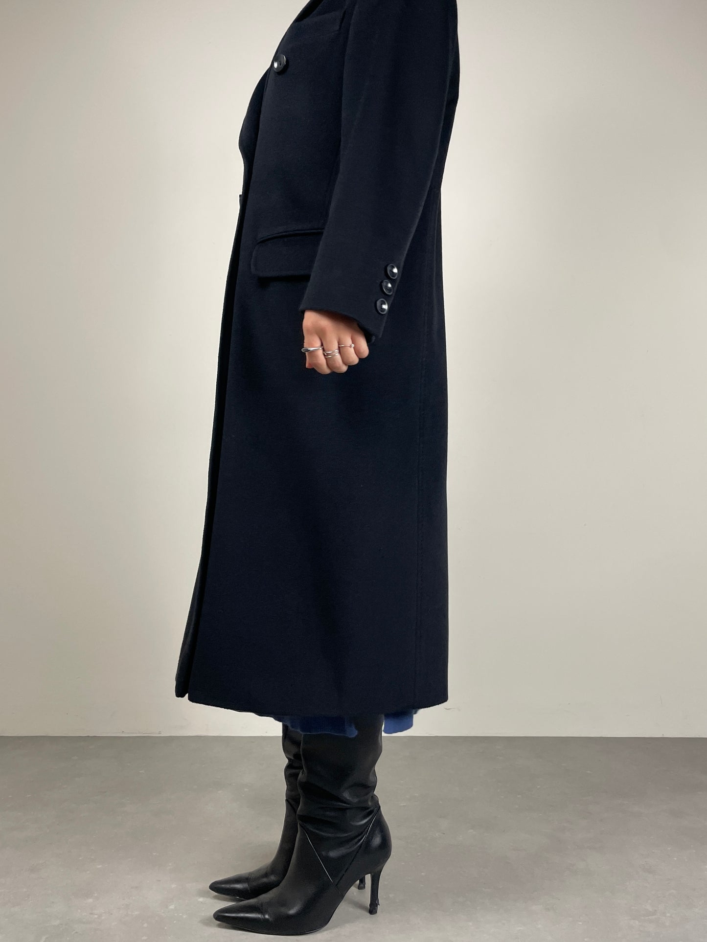 Cappotto a doppiopetto in lana, cashmere e ancora blu scuro