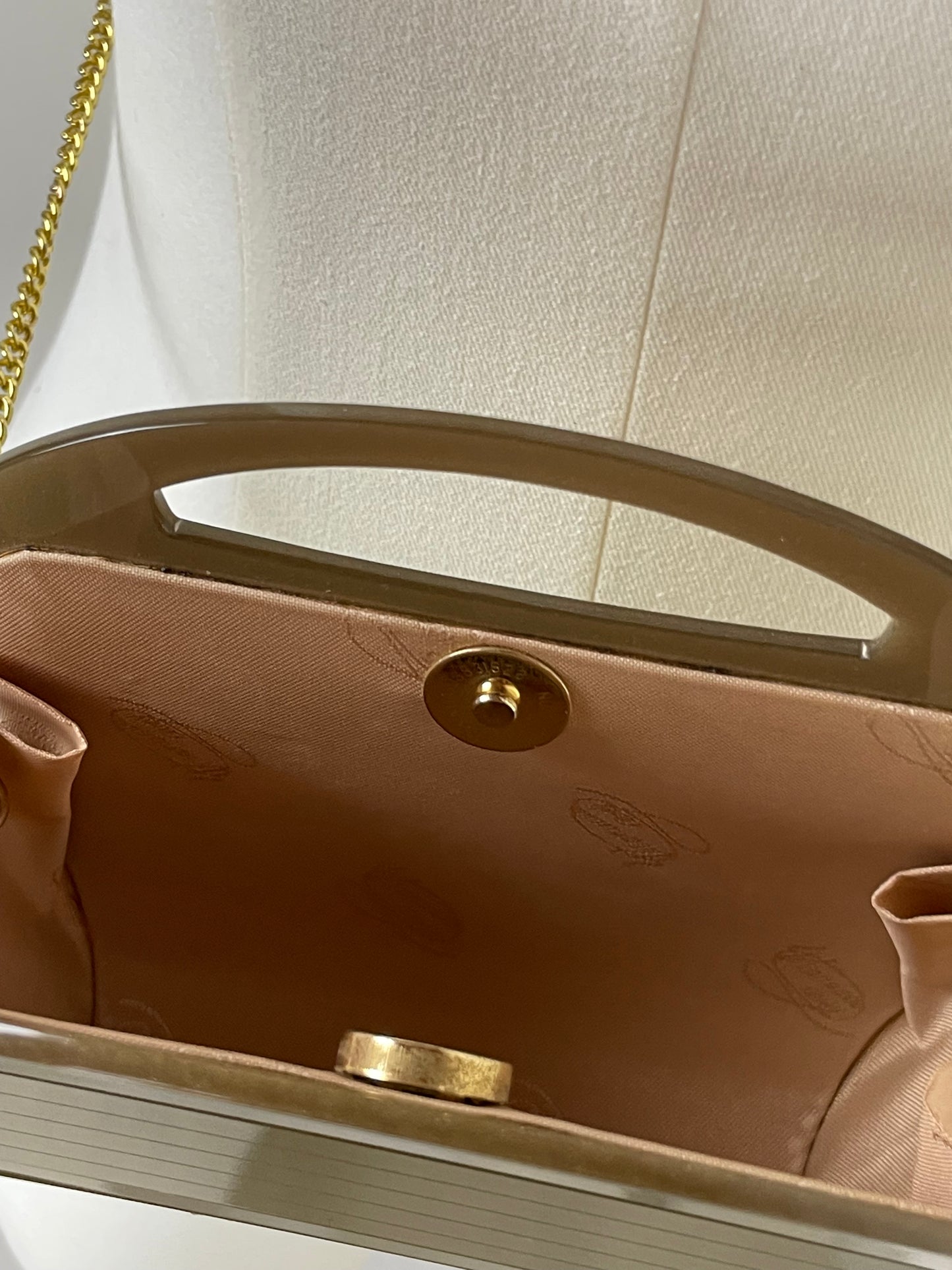 Borsetta vintage in acrilico oro con manico e tracolla