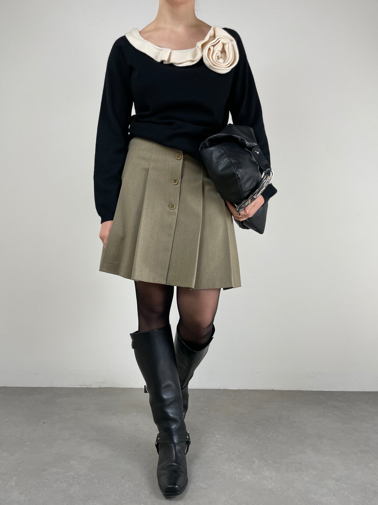 Valentino Cachemire Couture maglioncino in con fiore sullo scollo