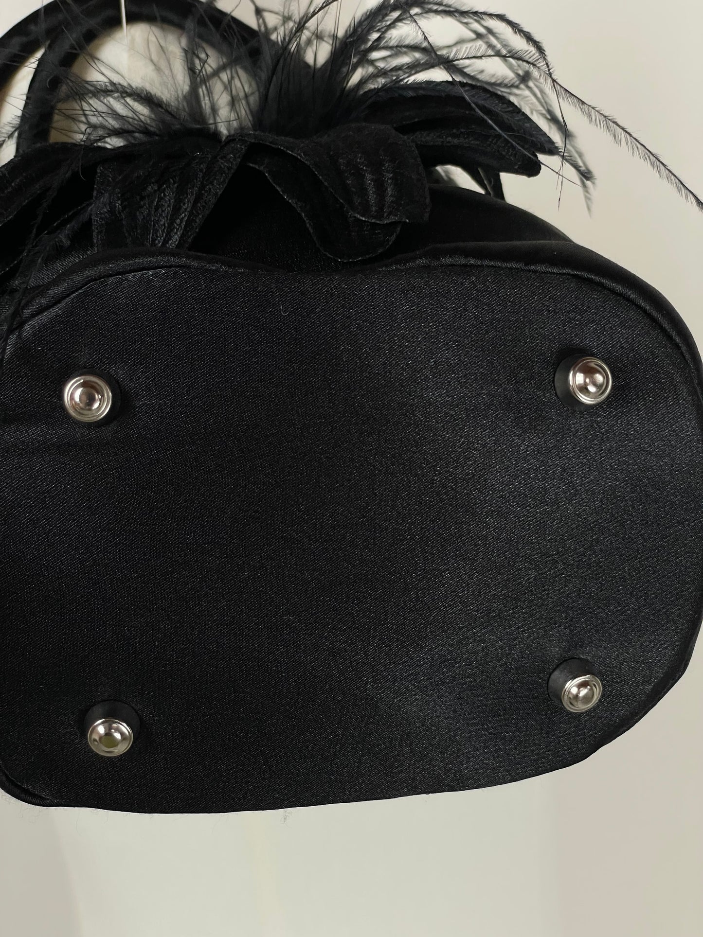 Borsetta vintage in raso con fiore