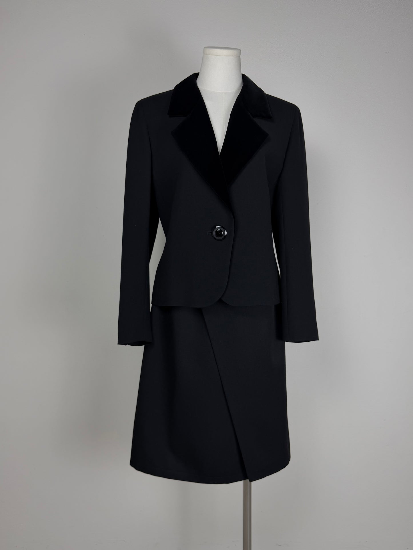Yves Saint Laurent tailleur in lana