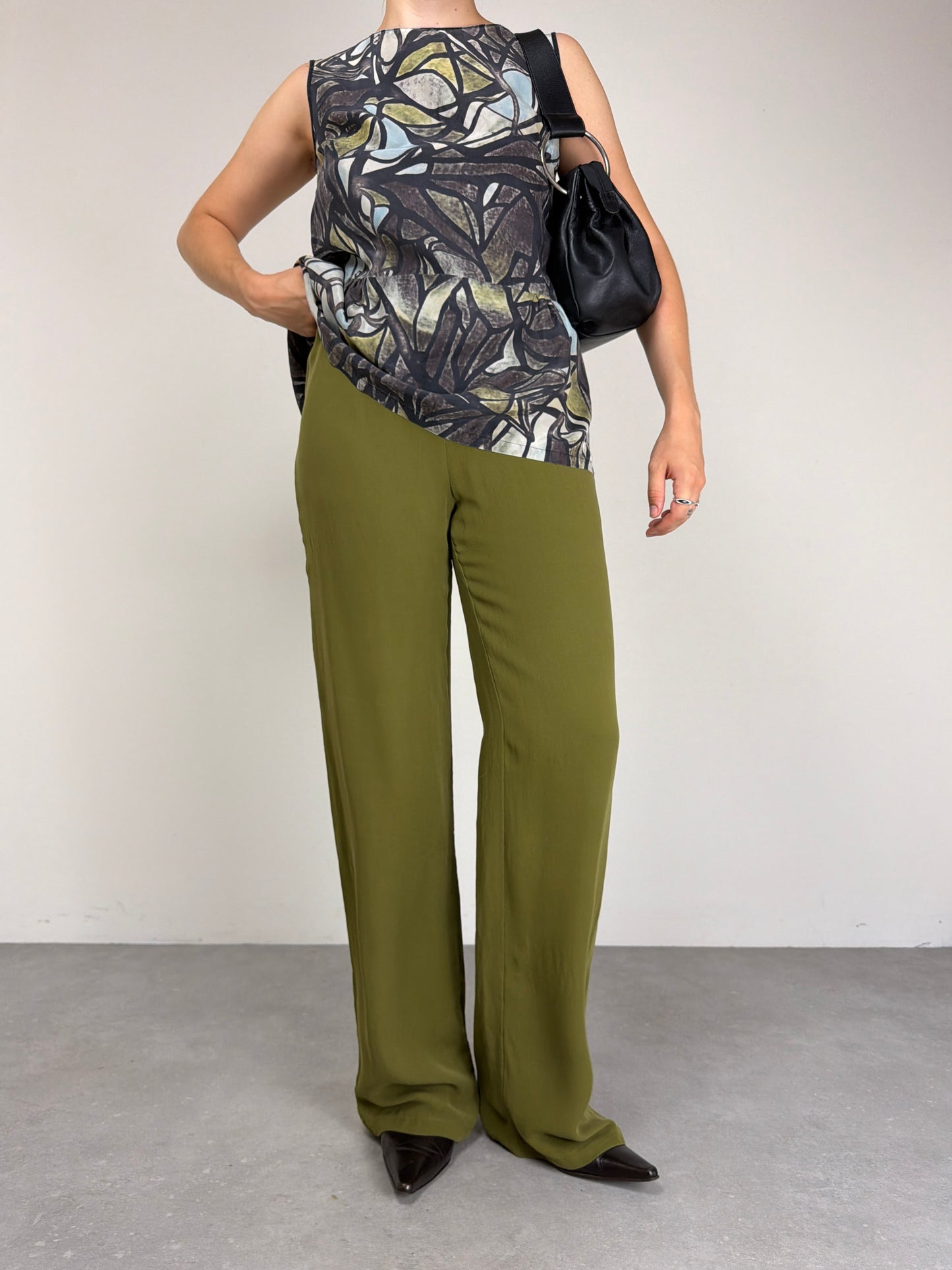 Pantalone vintage in seta verde oliva