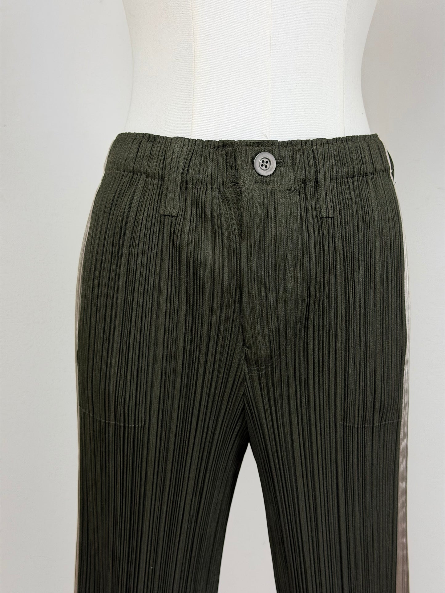 Pleats Please Issey Miyake pantaloni