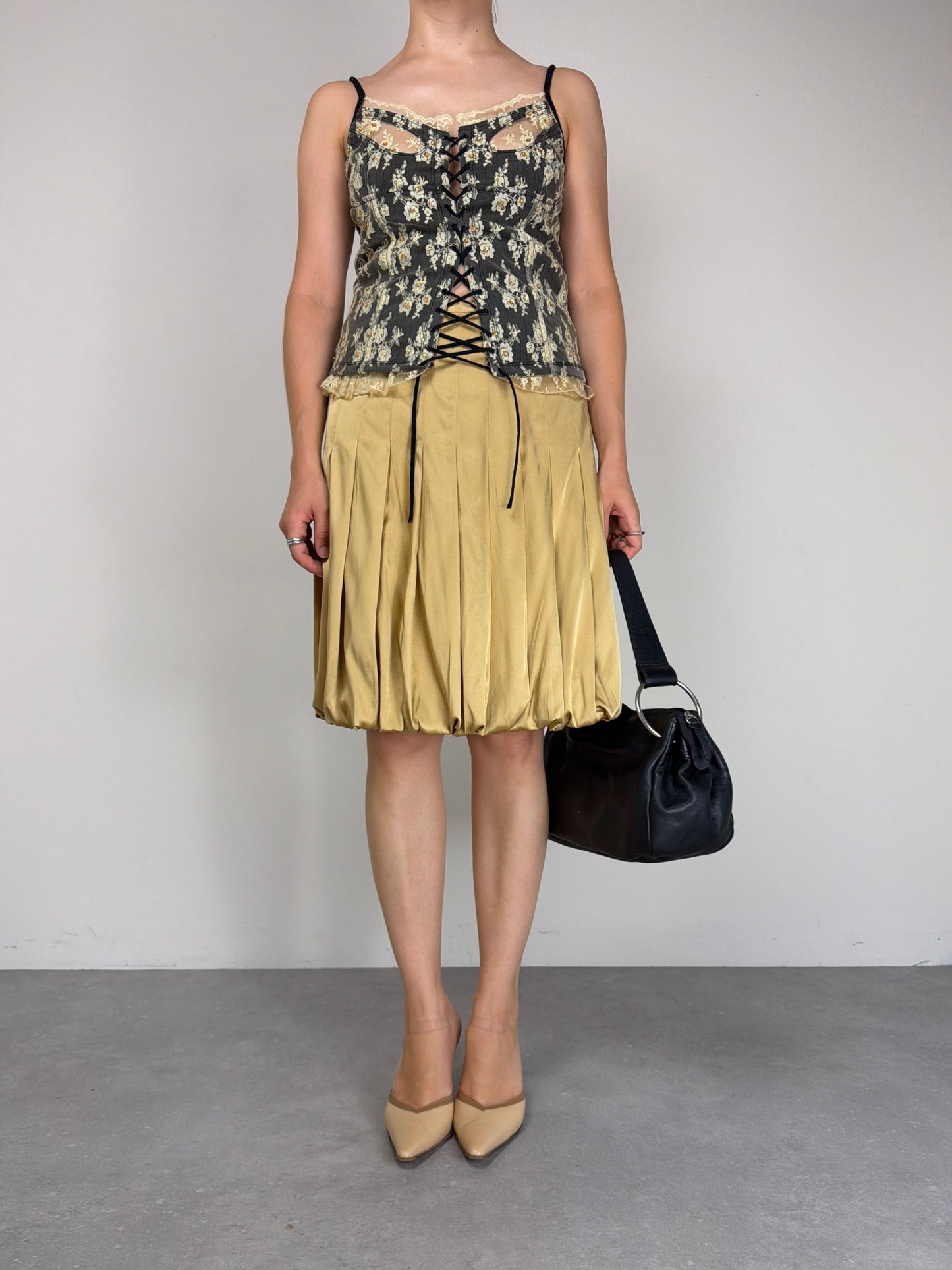 Top vintage in pizzo con intreccio