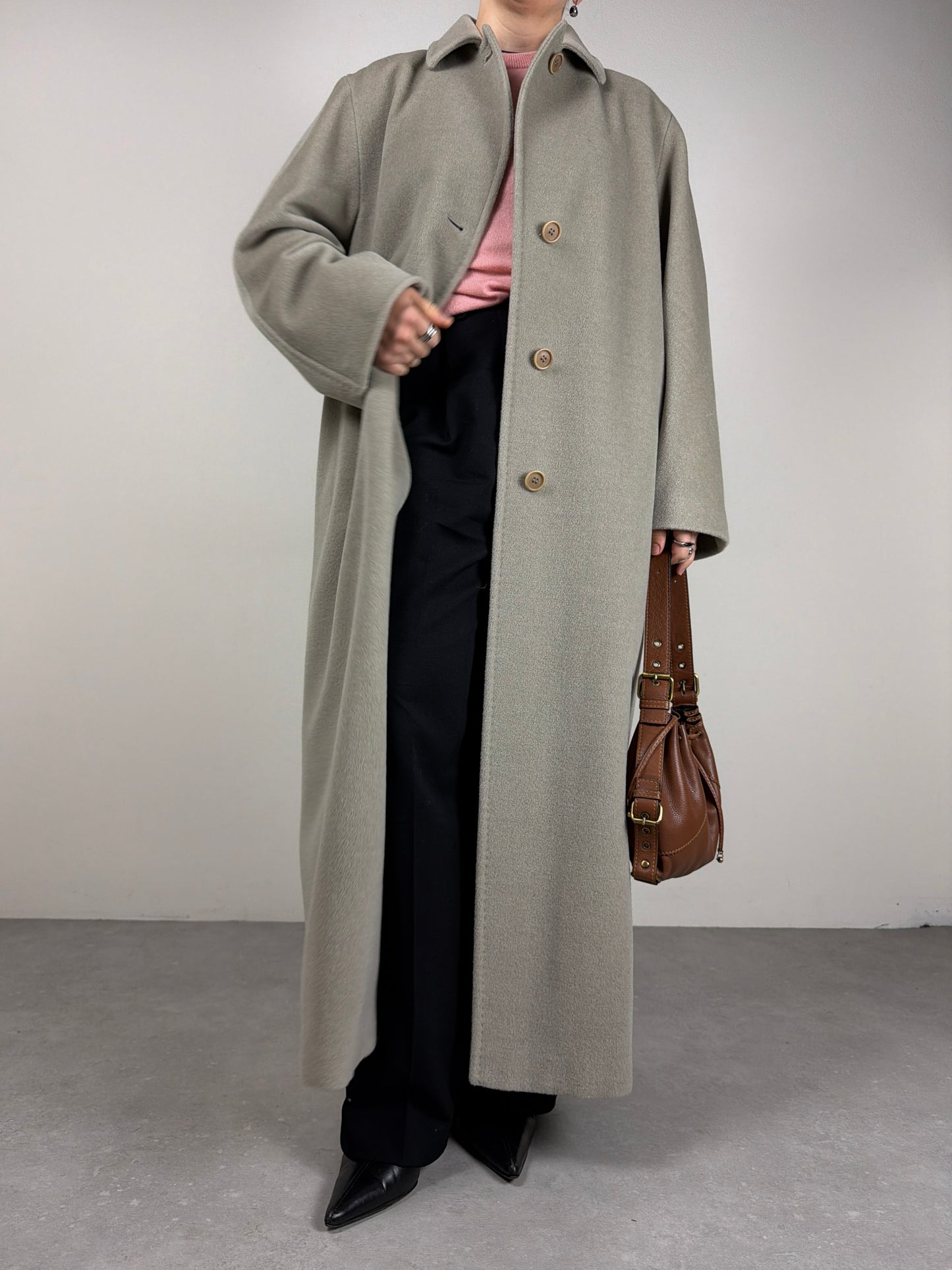 Cappotto lungo in pura lana vergine color grigio sabbia