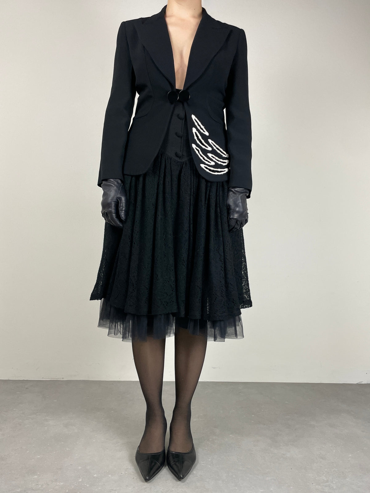 Gonna vintage in pizzo di lana con baschina sagomata