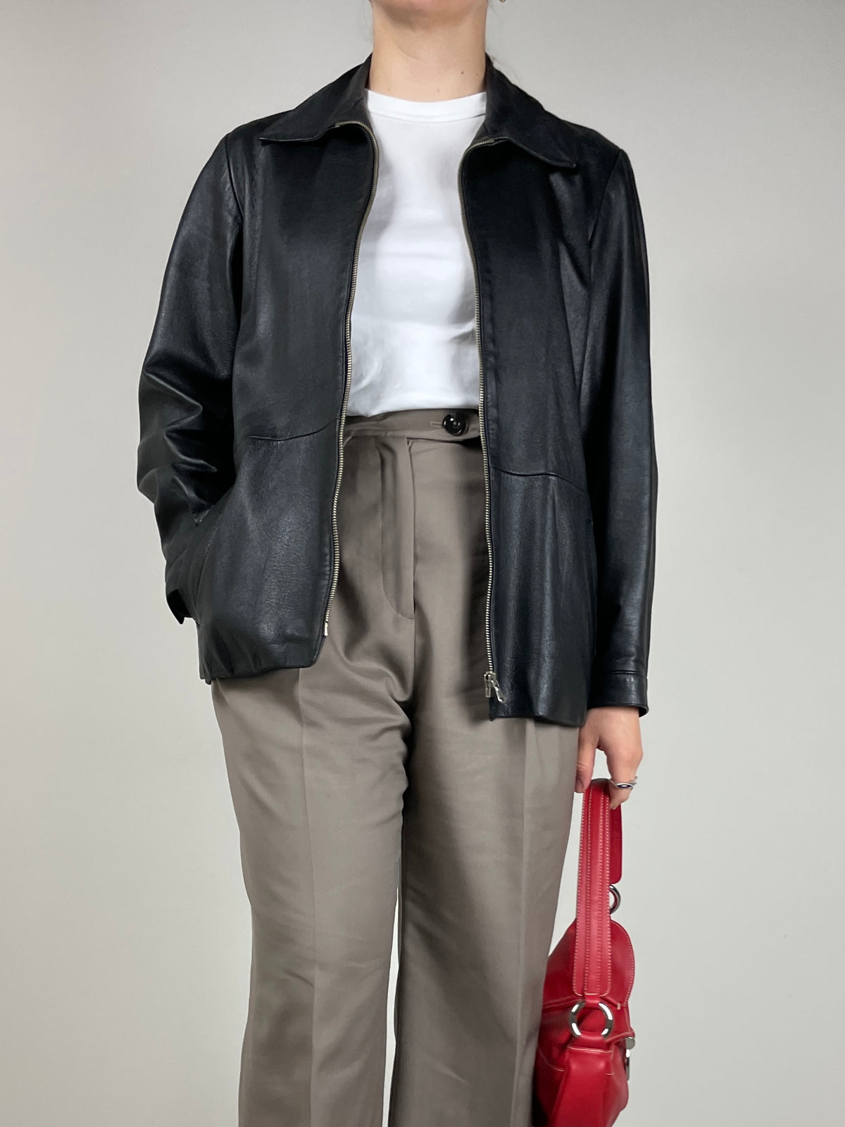 Giacca minimal in vera pelle nera