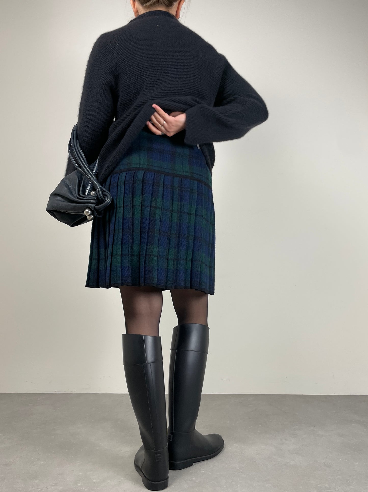 Gonna in maglia di lana tartan a pieghe con spilla oro by Luisa Spagnoli