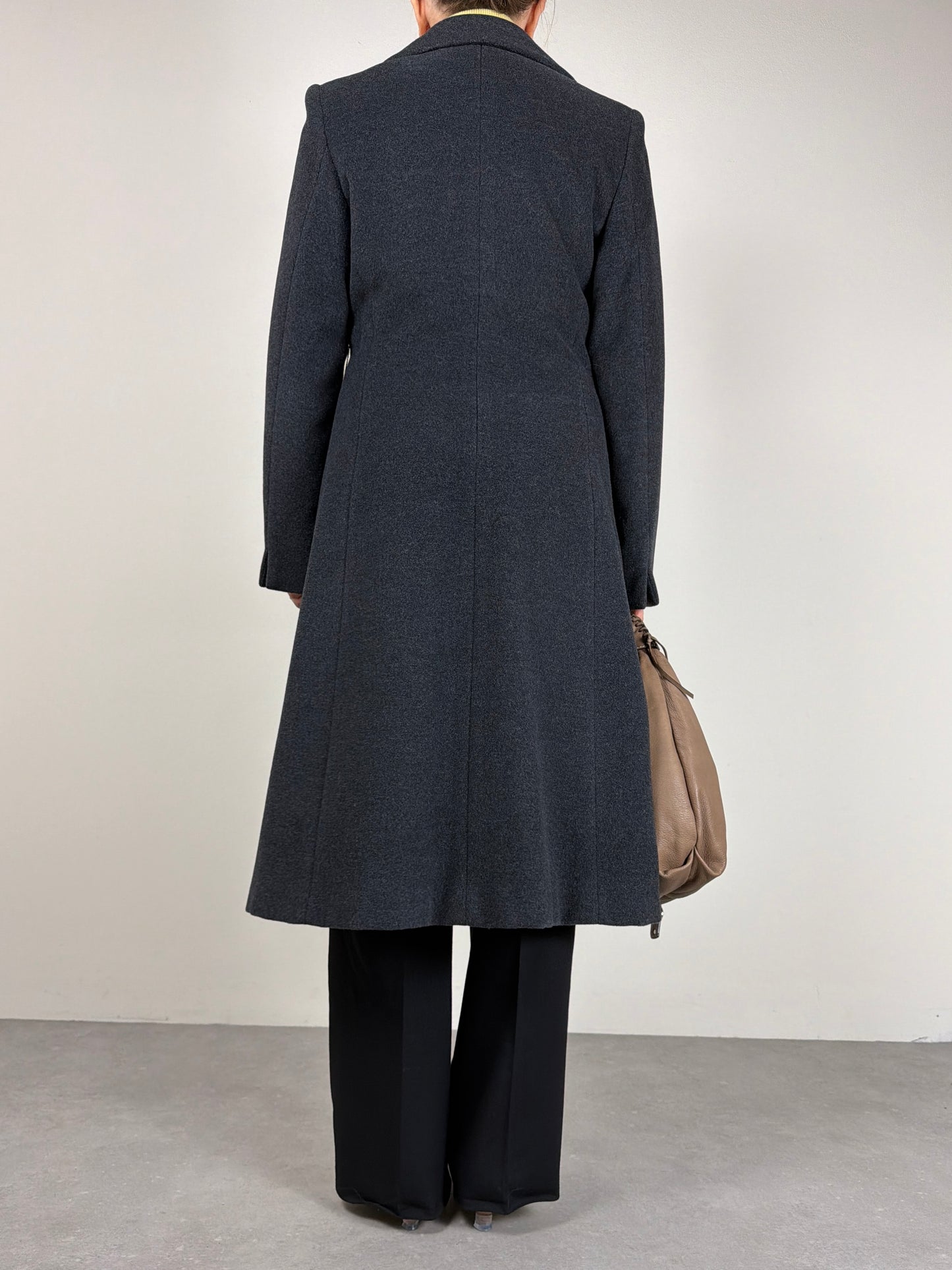 Cappotto in lana, angora e seta color grigio made in Italy