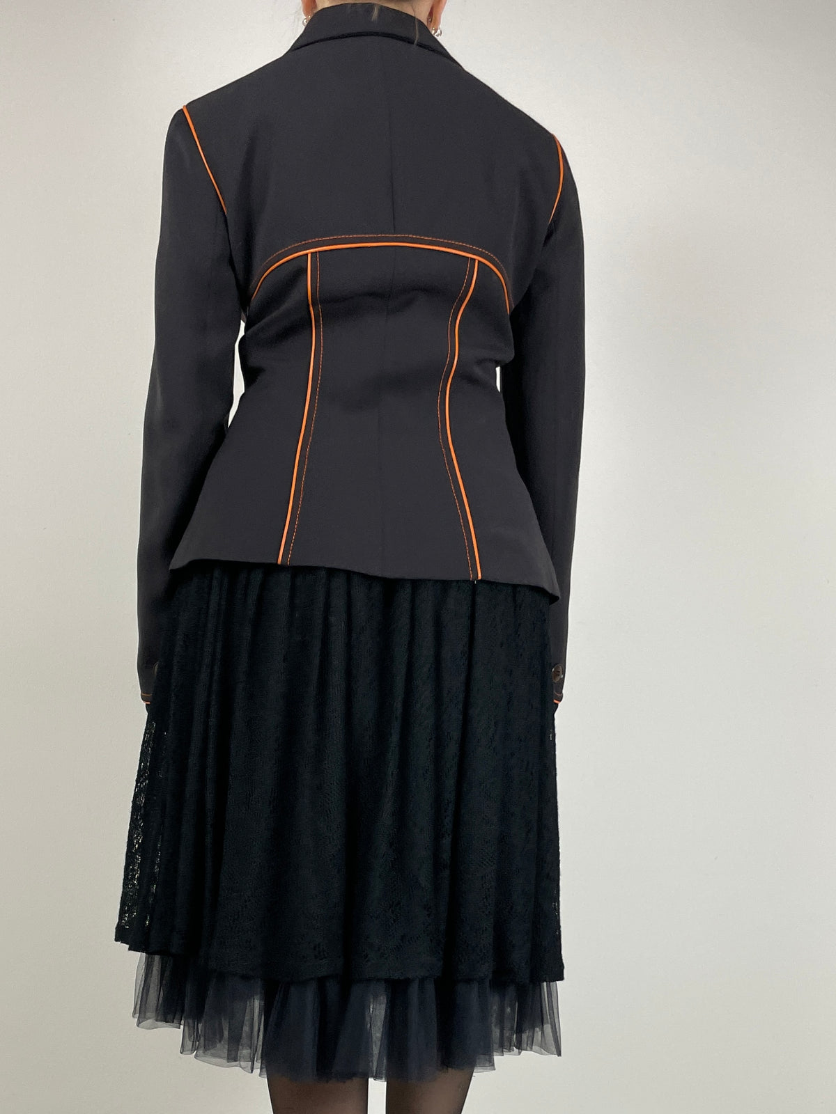 Gonna vintage in pizzo di lana con baschina sagomata