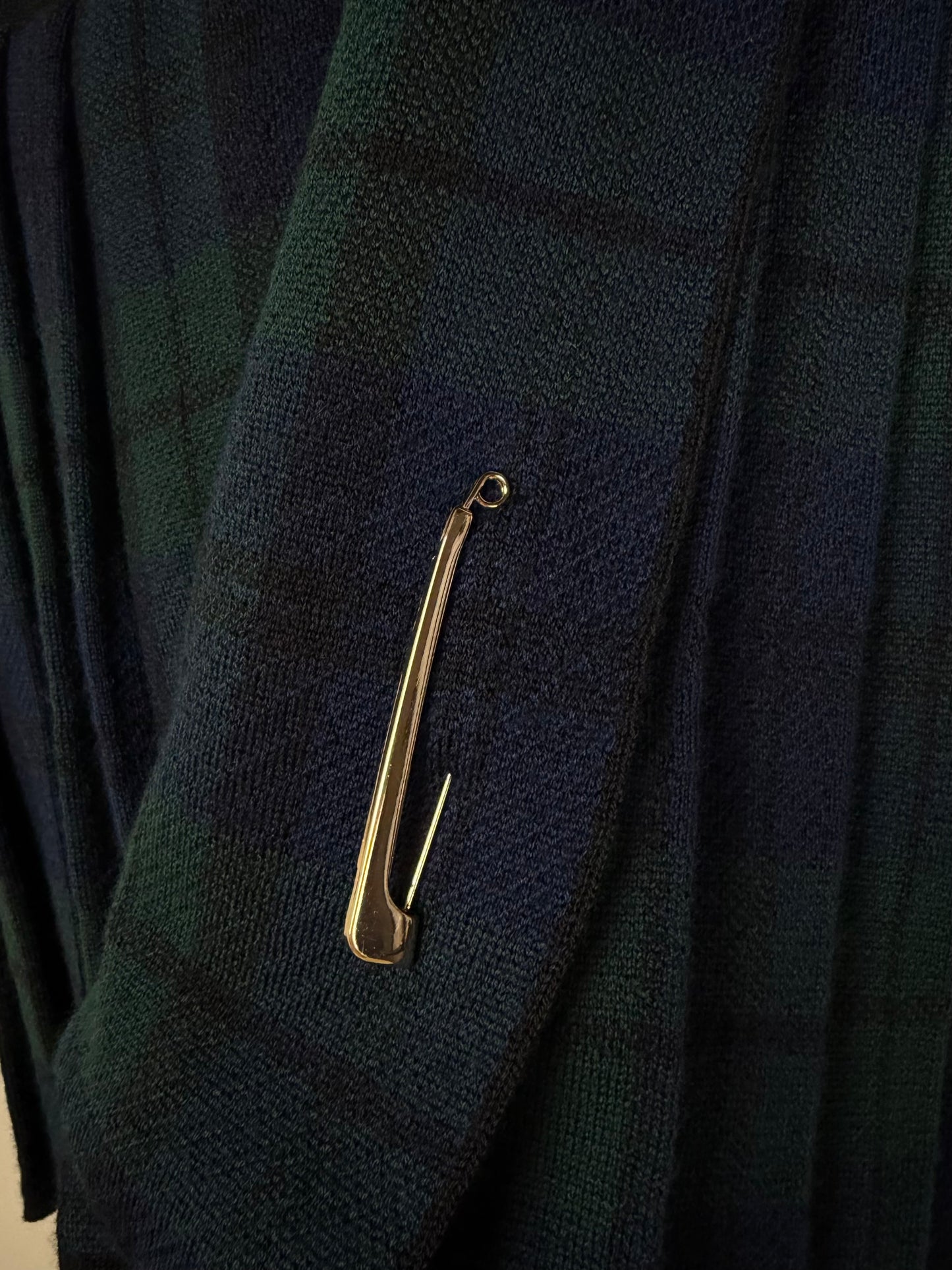 Gonna in maglia di lana tartan a pieghe con spilla oro by Luisa Spagnoli