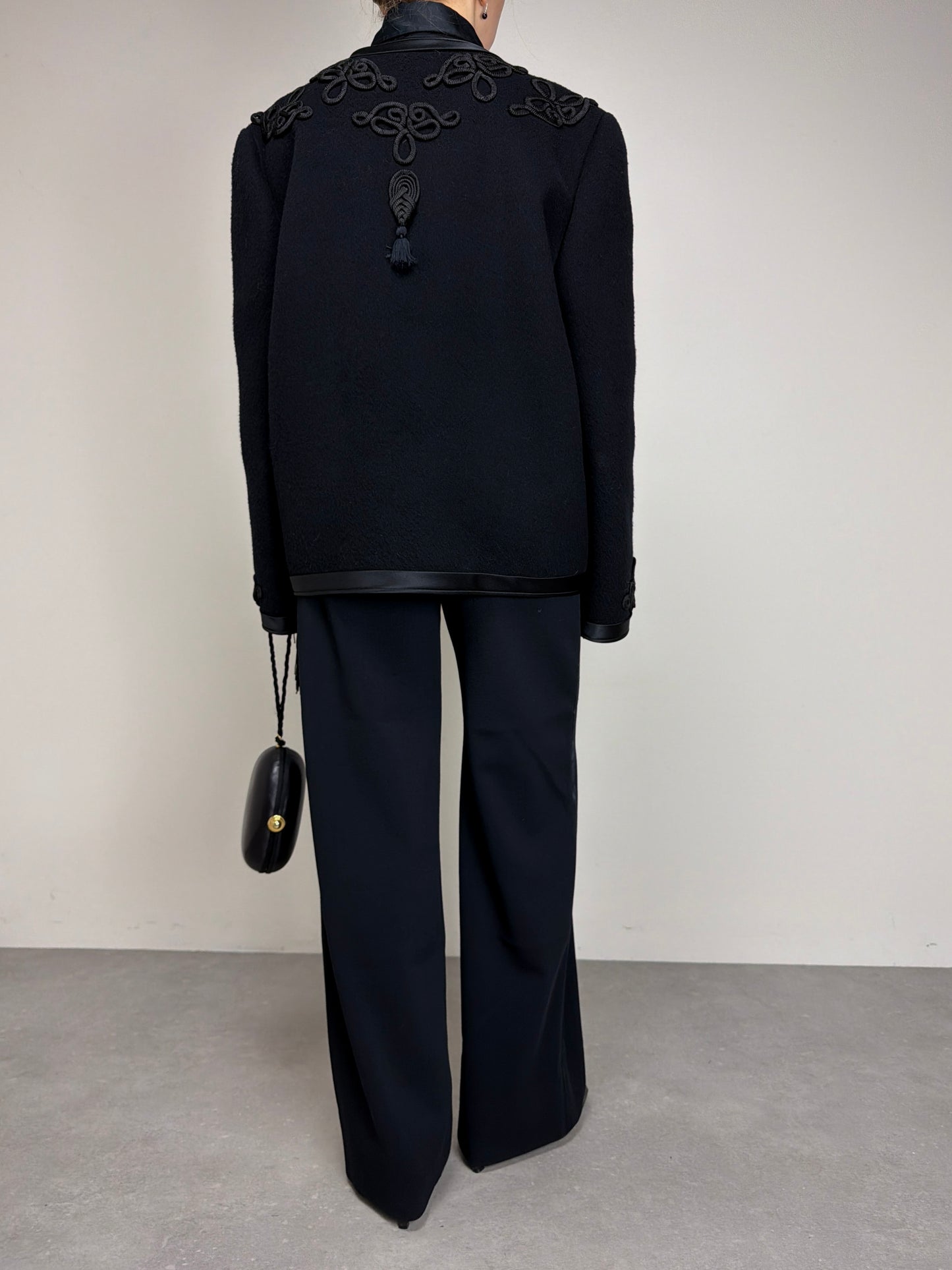 Giacca vintage in panno di lana con passamanerie