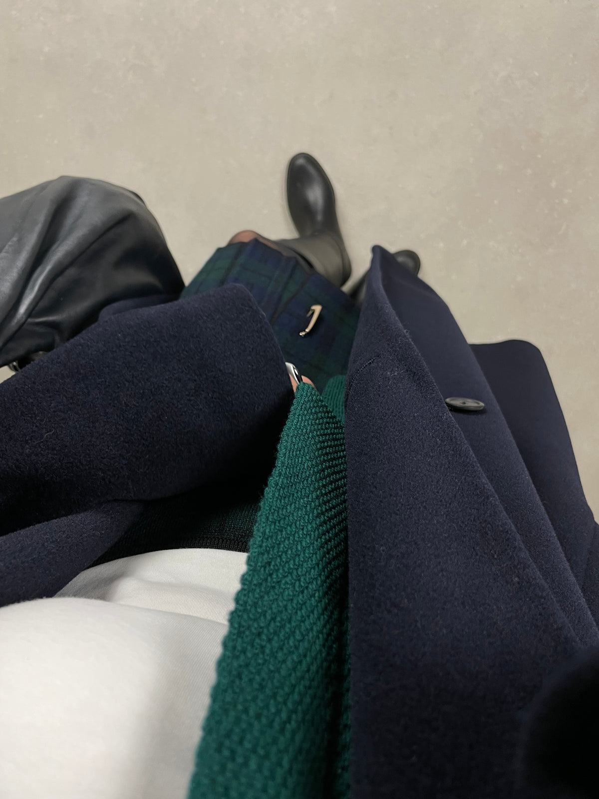 Cappotto a doppiopetto lungo blu in lana made in Italy