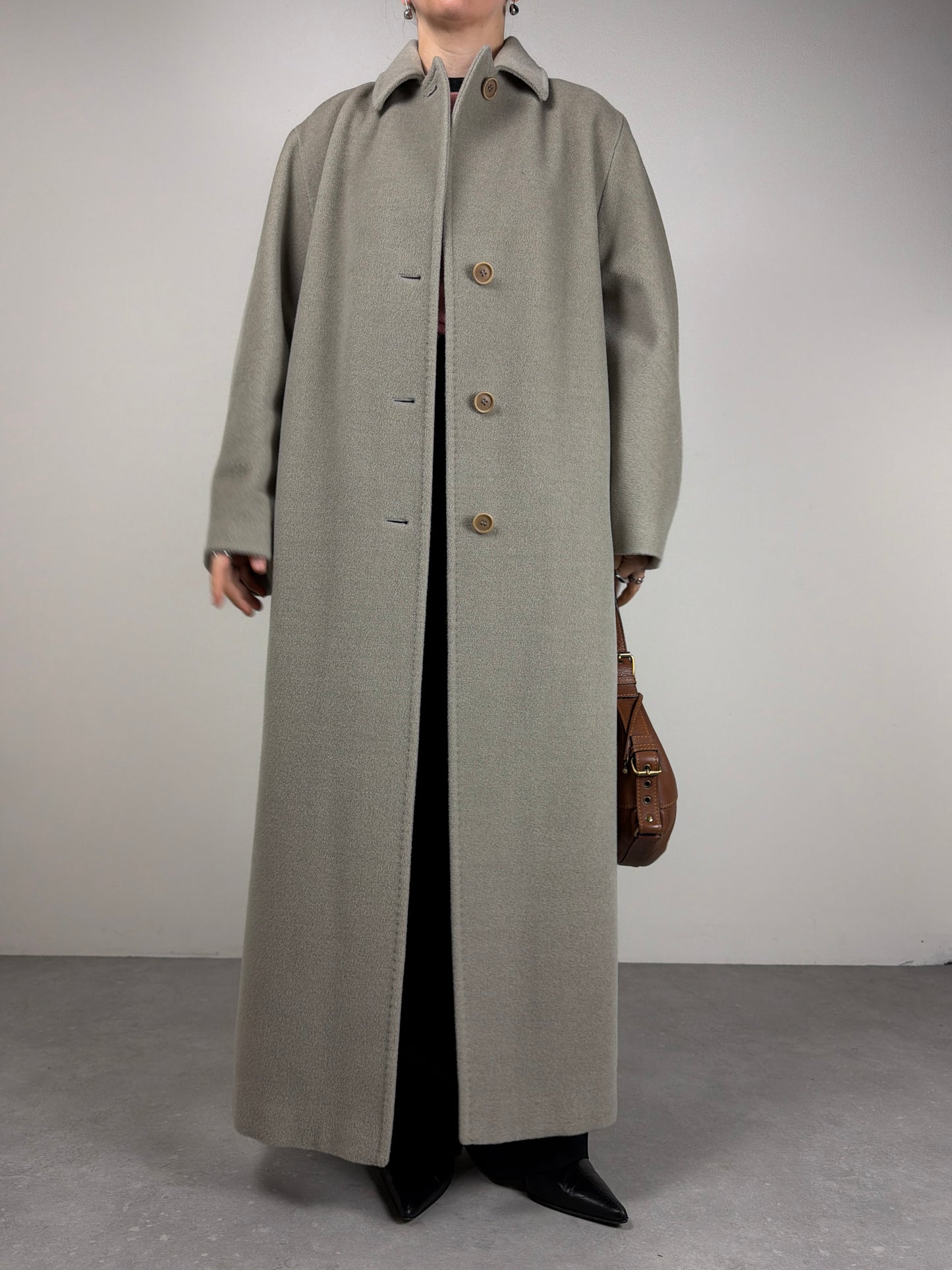 Cappotto lungo in pura lana vergine color grigio sabbia