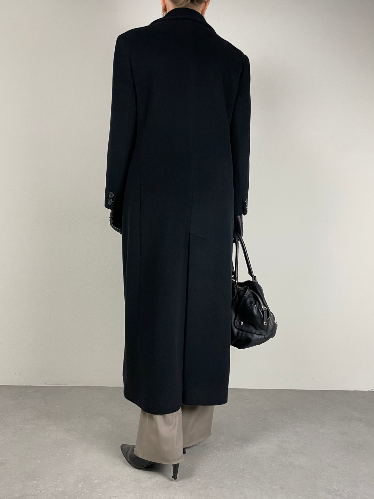 Cappotto lungo doppiopetto in beaver di lana, cashmere e angora