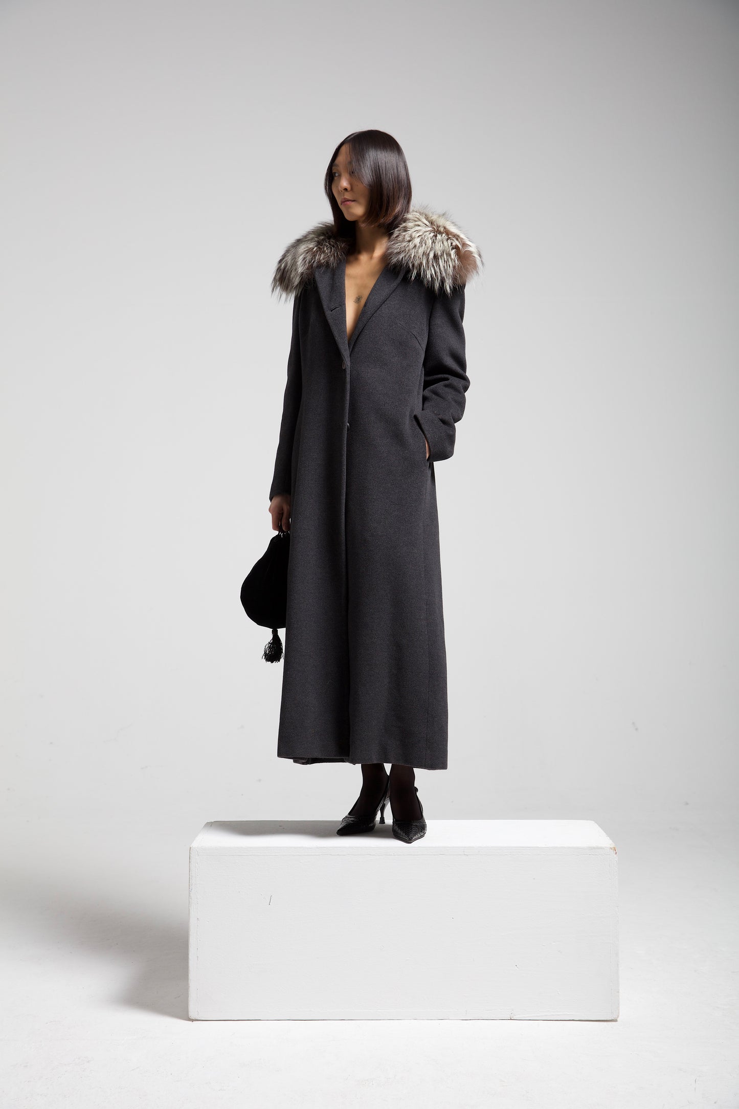Cappotto in lana e cashmere con collo di volpe