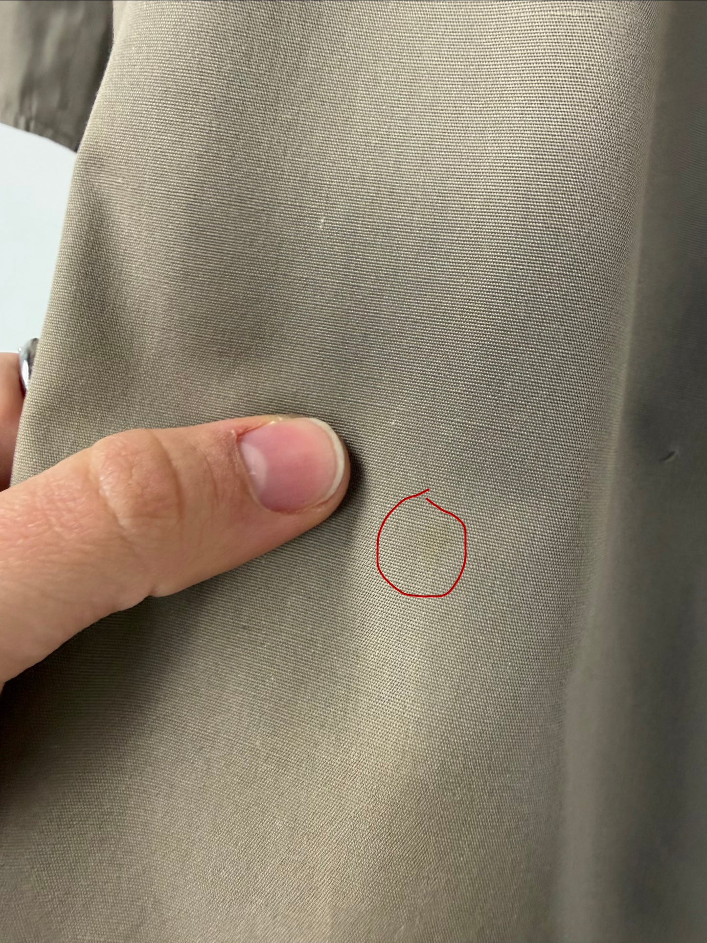 Trench double-face color verde mirto e sabbia