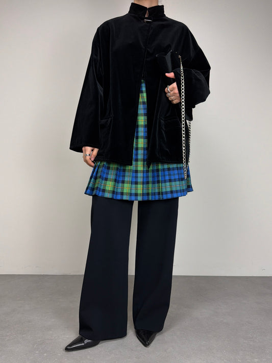 Giacca vintage in velluto di cotone nero con chiusura al collo