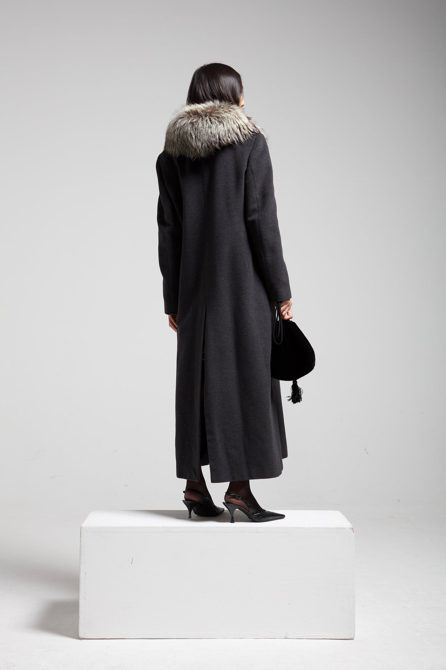 Cappotto in lana e cashmere con collo di volpe