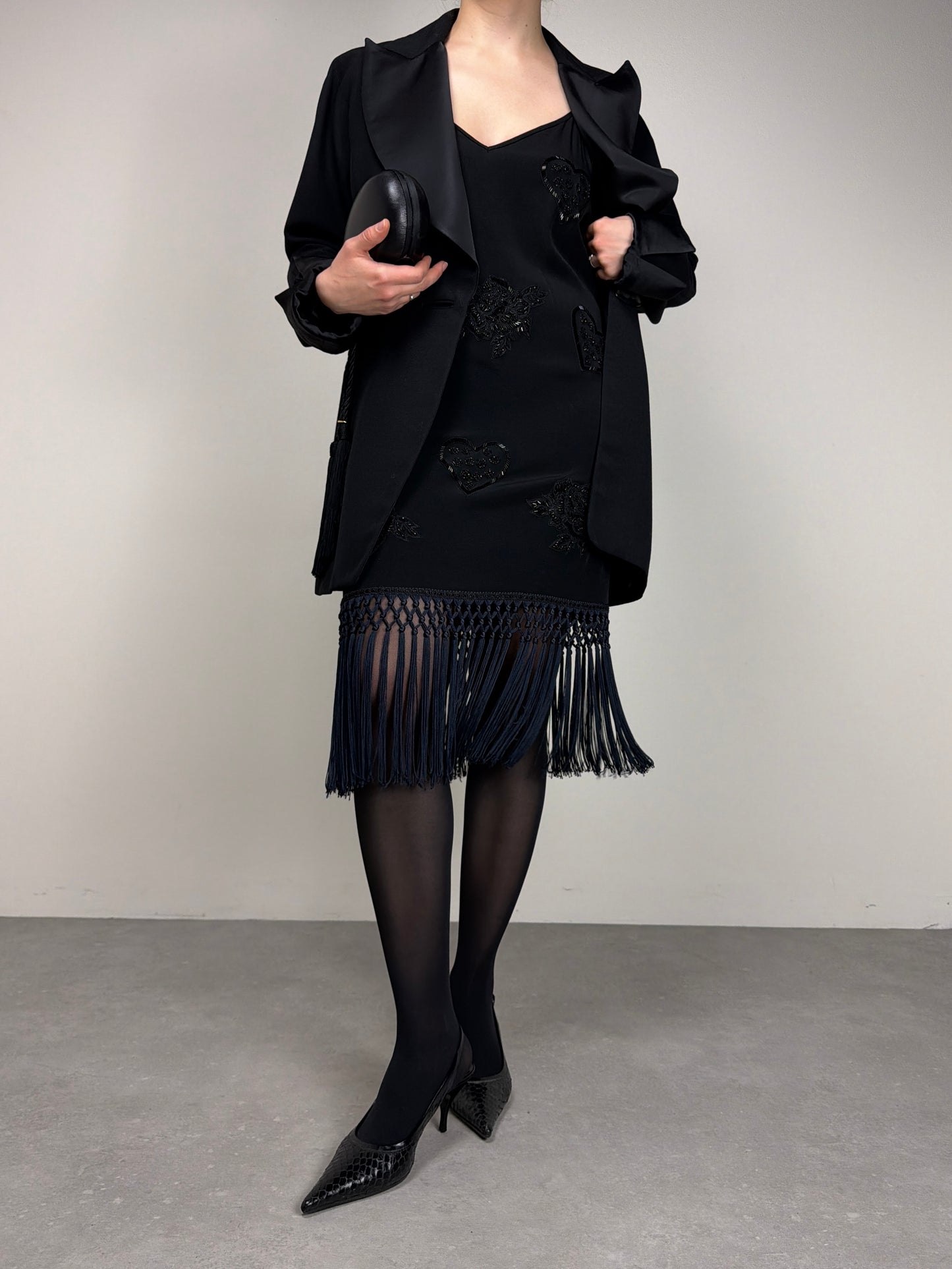 Abito vintage con frange e ricami