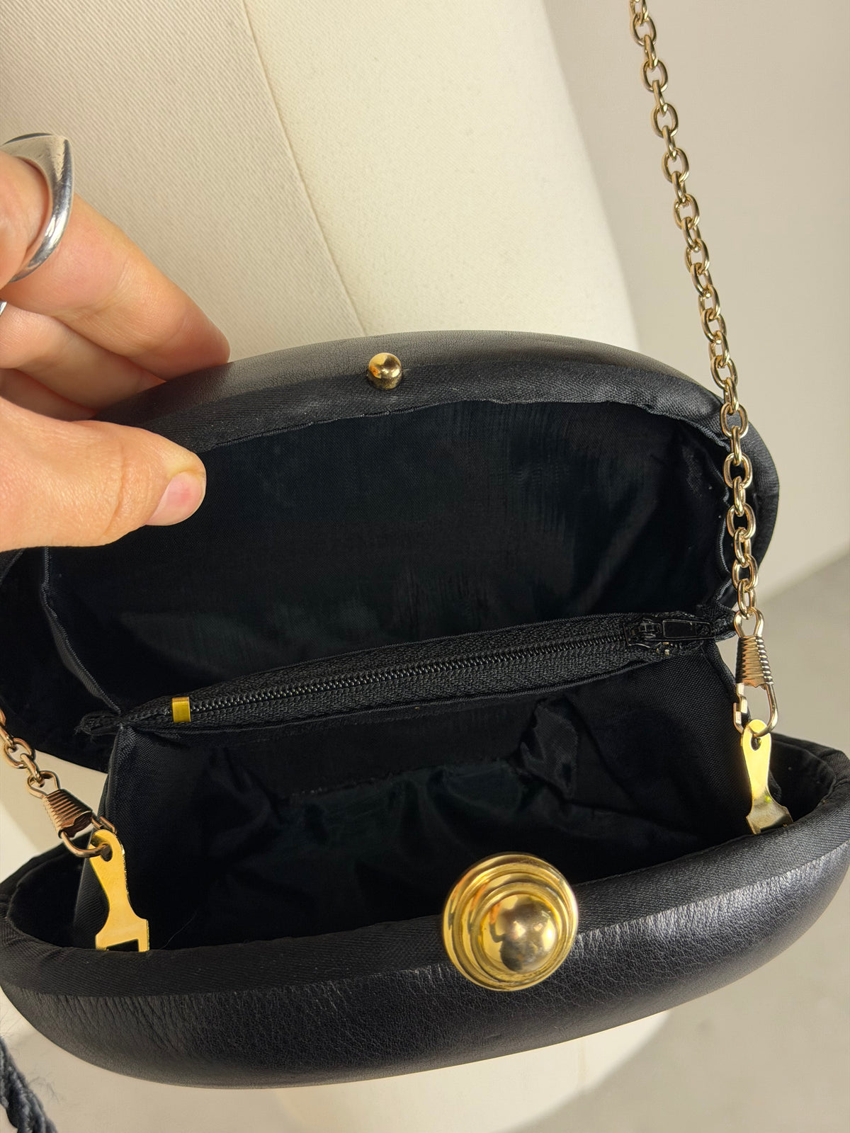 Clutch vintage in pelle