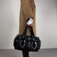 Borsa da spalla in pelle con dettagli in metallo