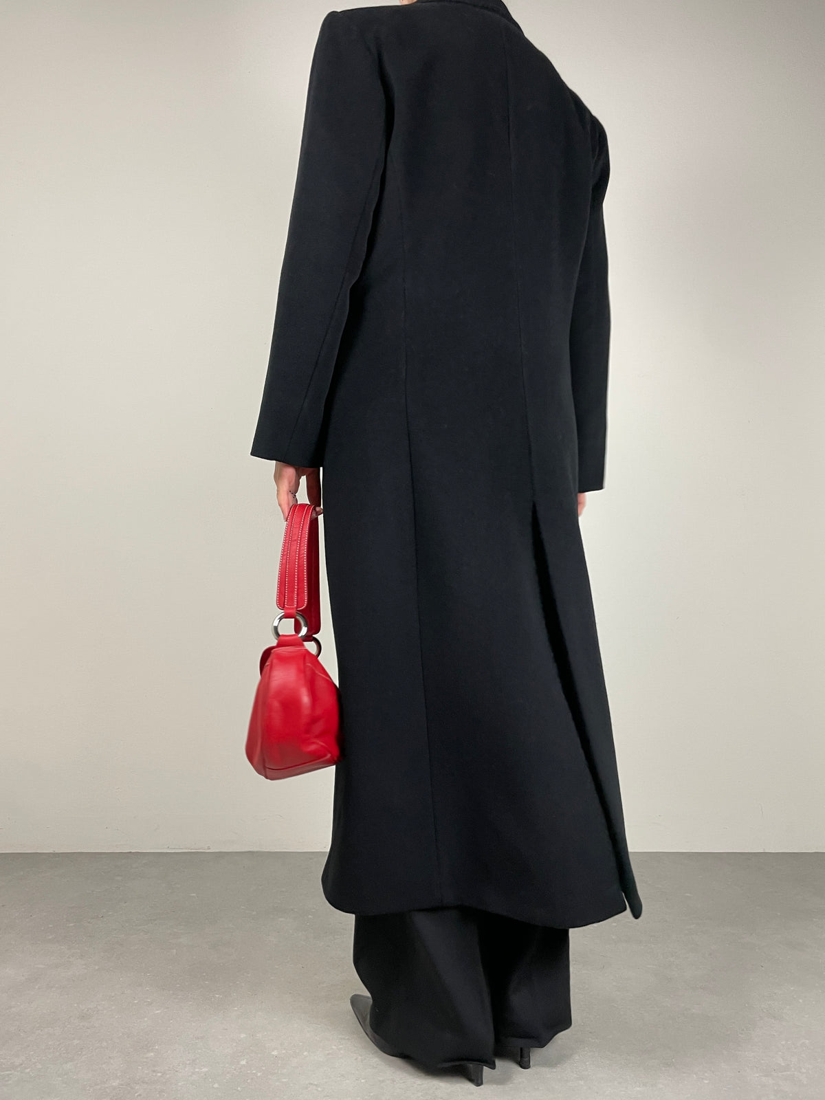 Cappotto lungo nero in beaver di pura lana