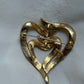 Spilla a cuore astratto