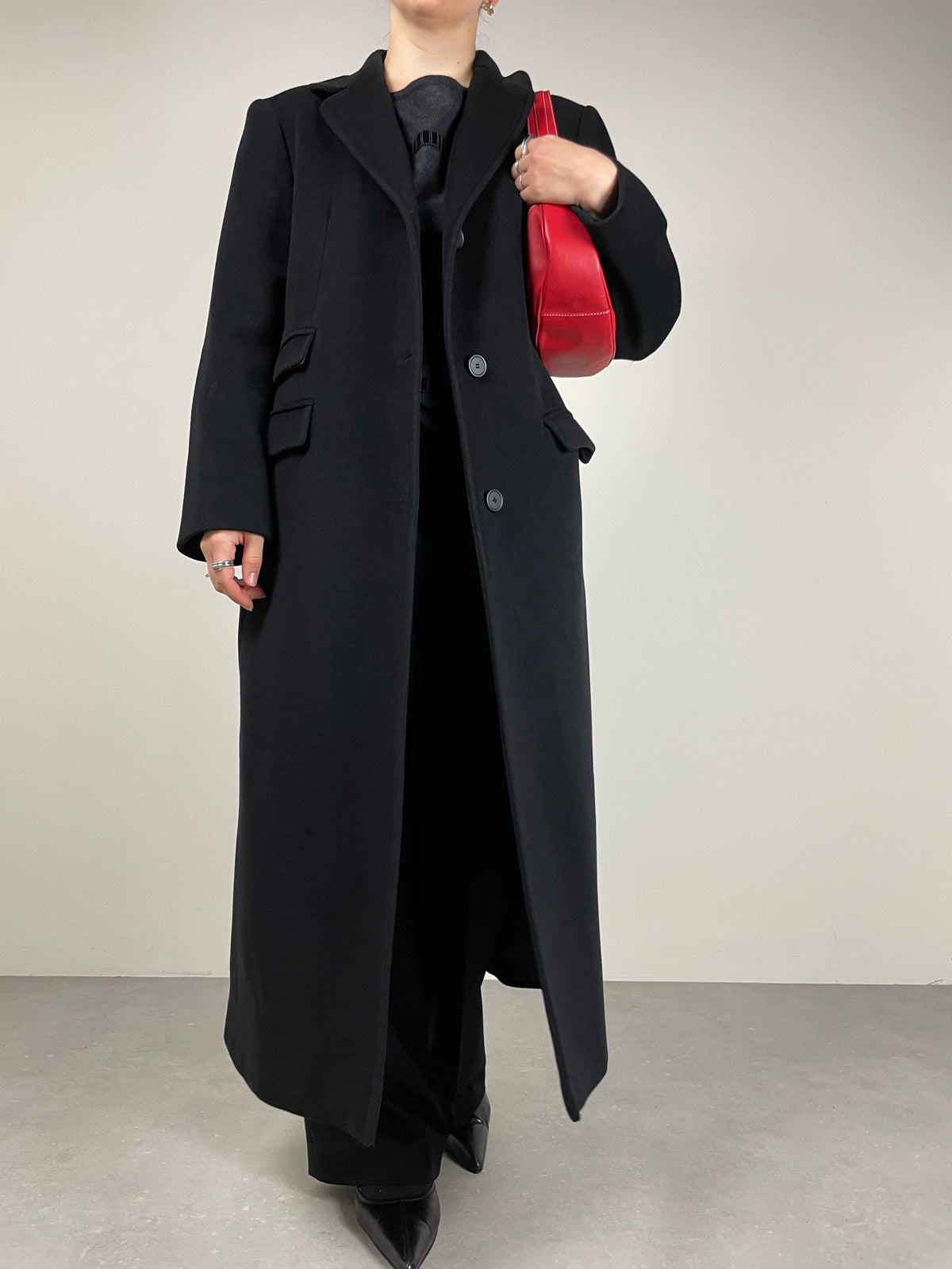 Cappotto lungo nero in beaver di pura lana