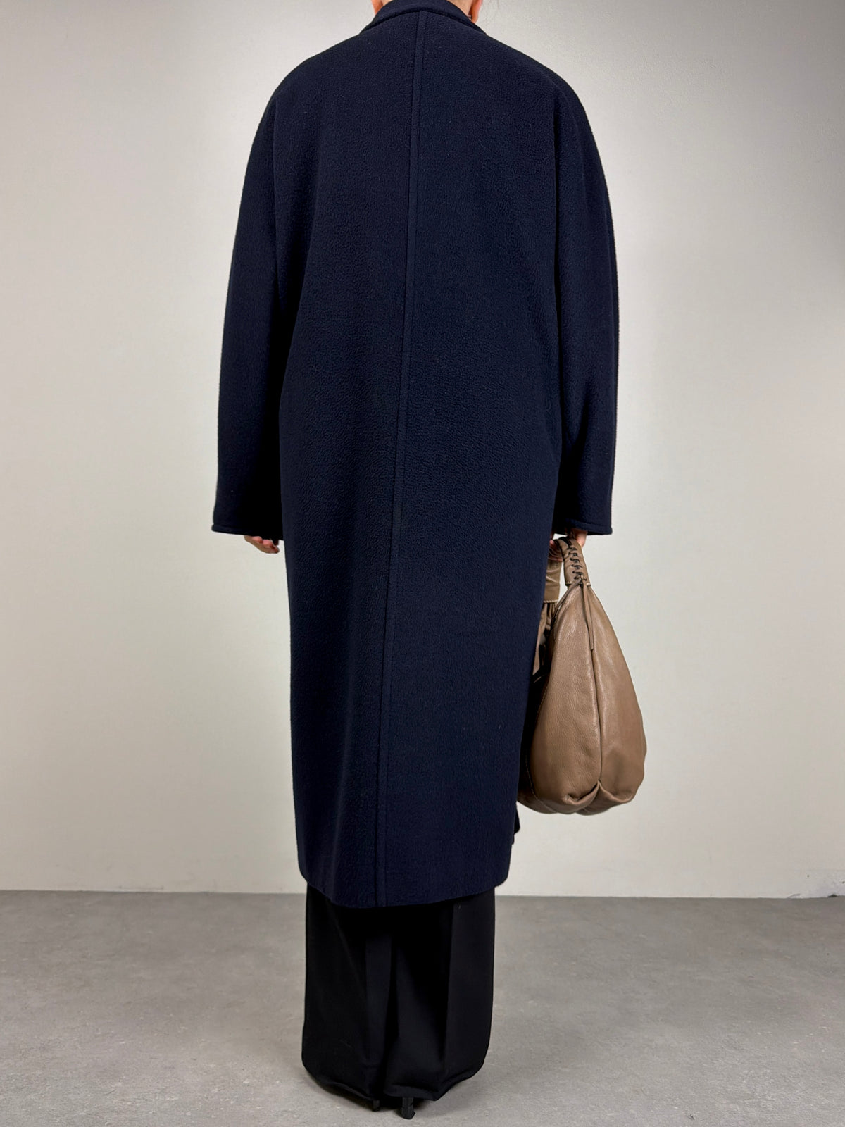 Cappotto blu a doppiopetto in lana e cashmere