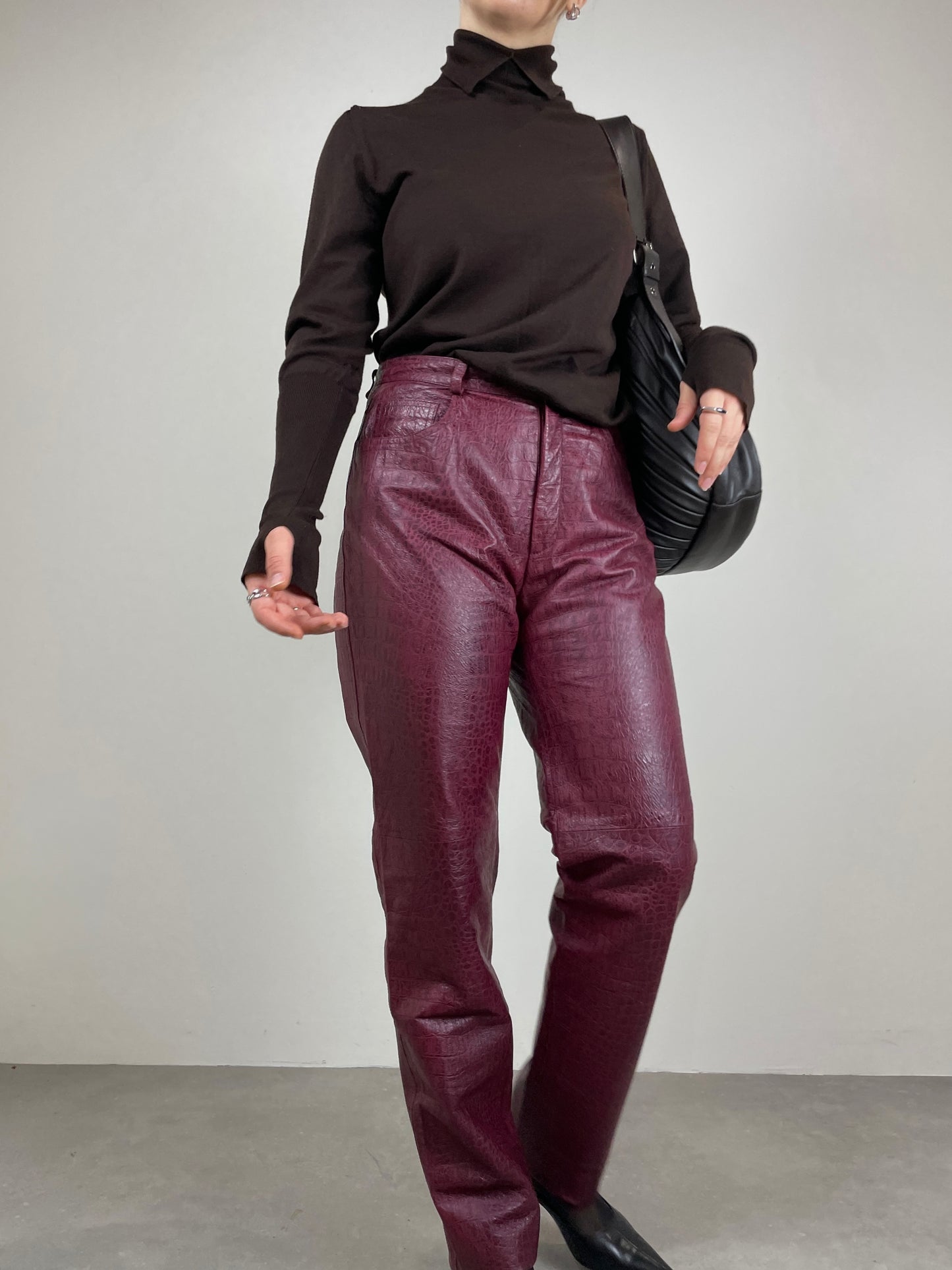 Pantaloni in vera pelle effetto coccodrillo borgogna