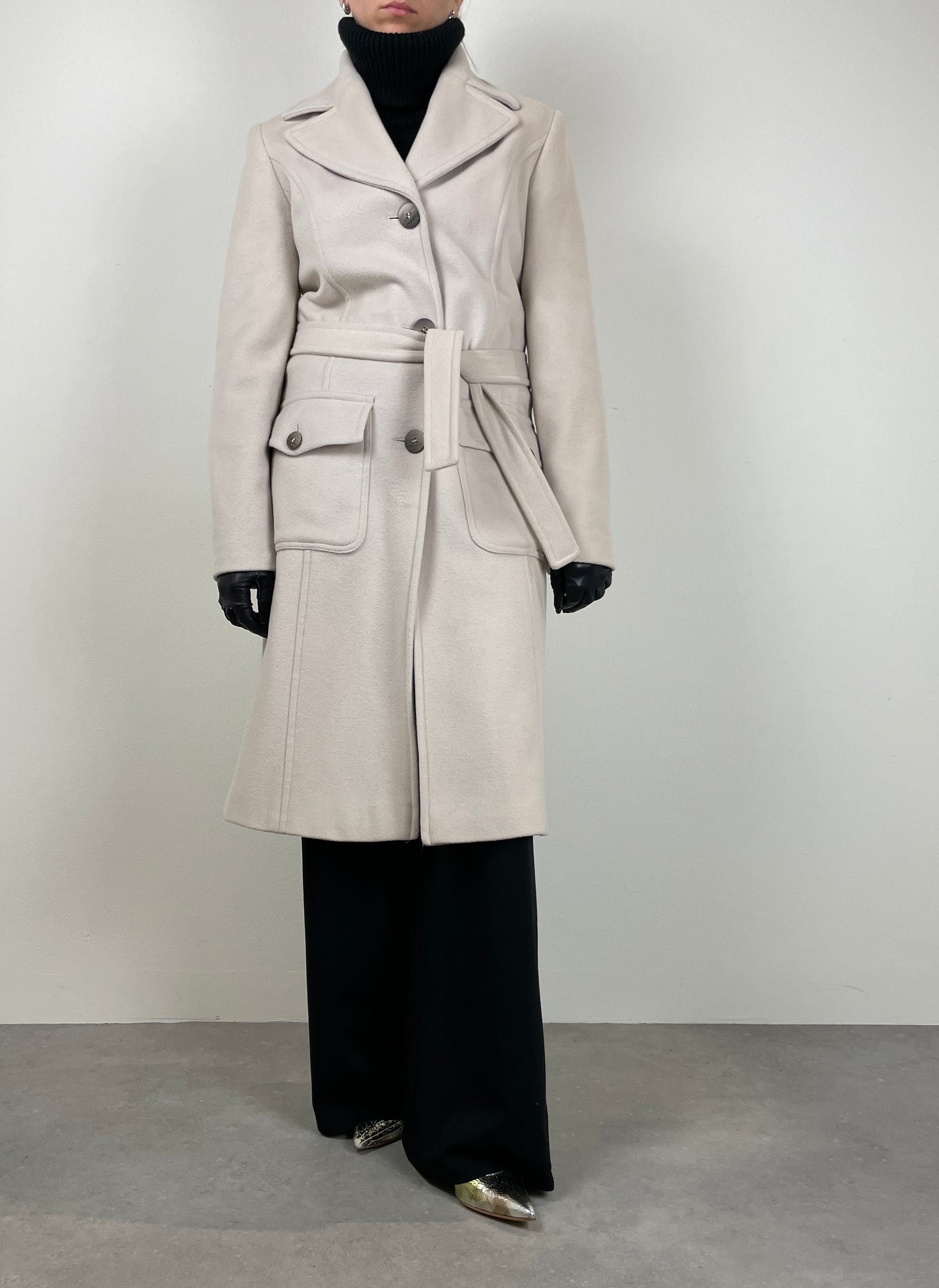 Seashell wool coat