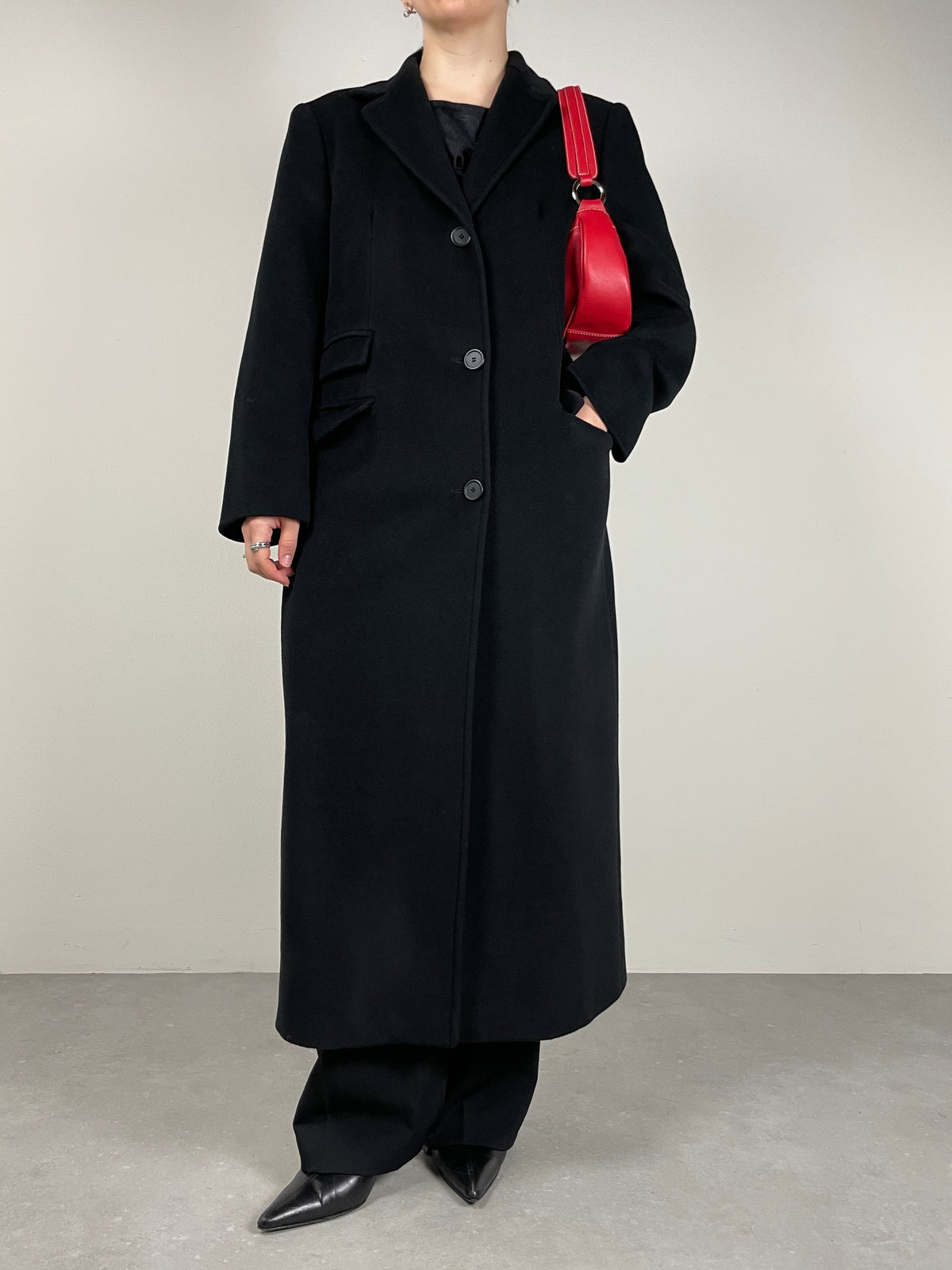 Cappotto lungo nero in beaver di pura lana