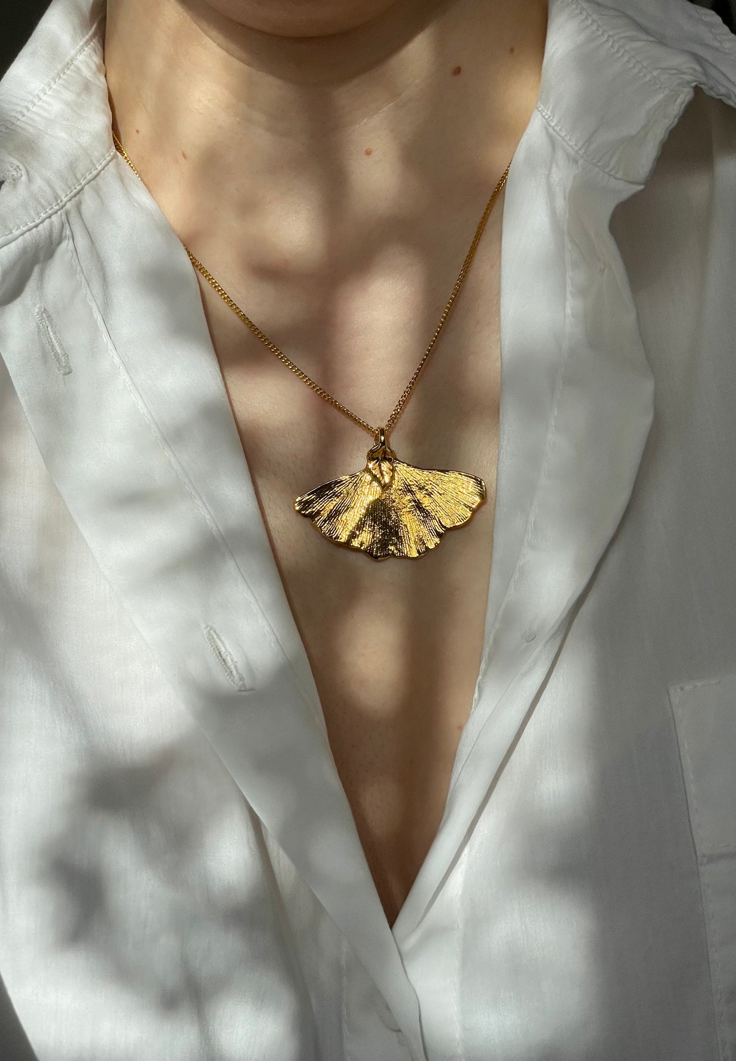 Ginkgo Baloba leaf gold necklace