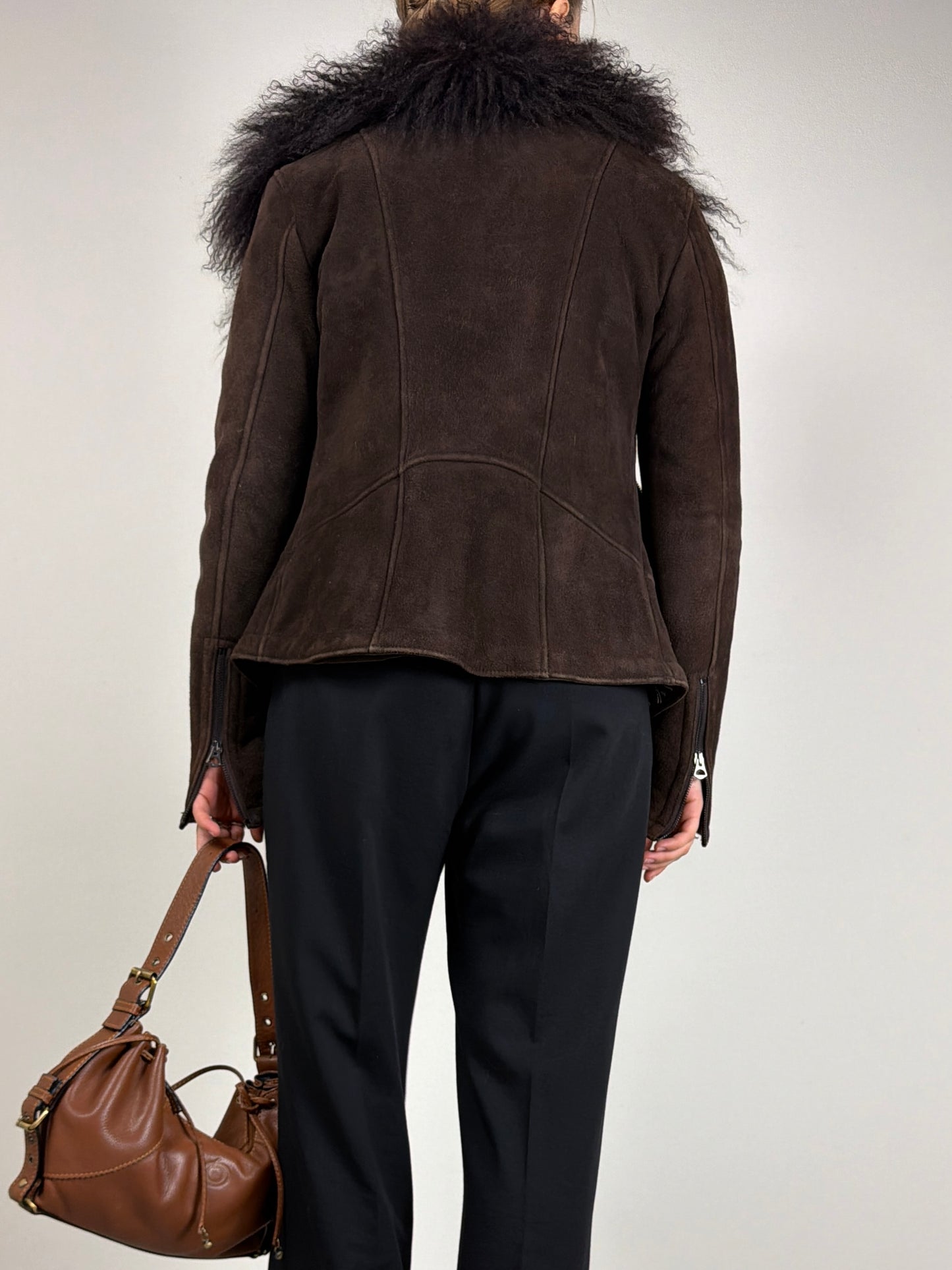 Shearling marrone con collo in pelliccia di Mongolia