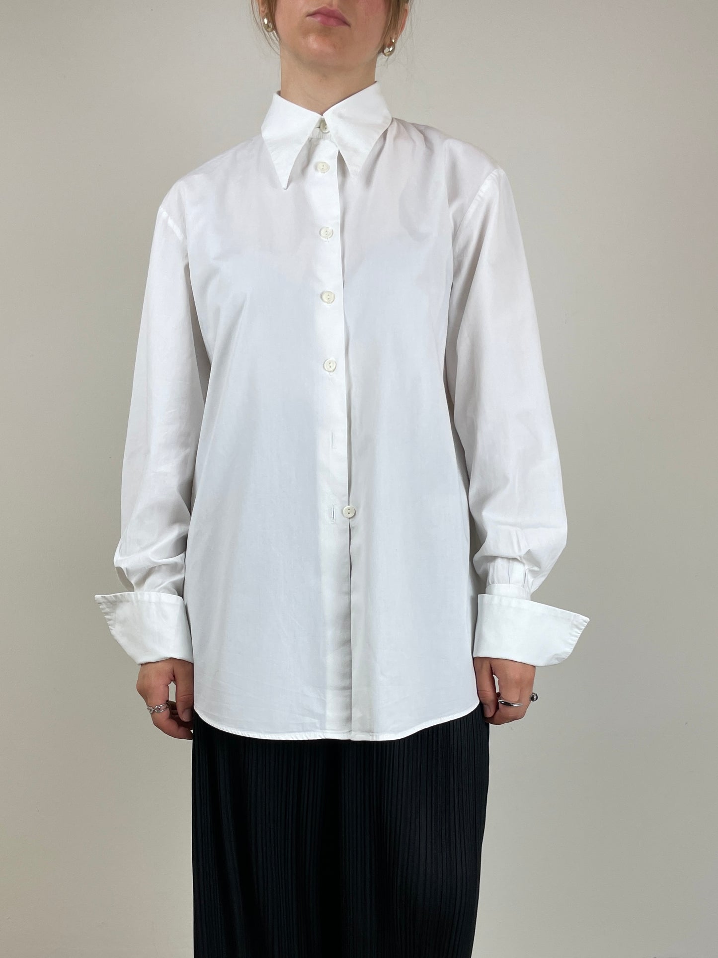 Camicia minimal con polsini alti