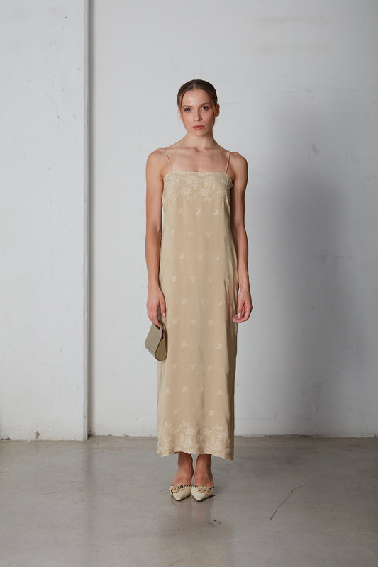 Alberta Ferretti abito in pura seta ricamata