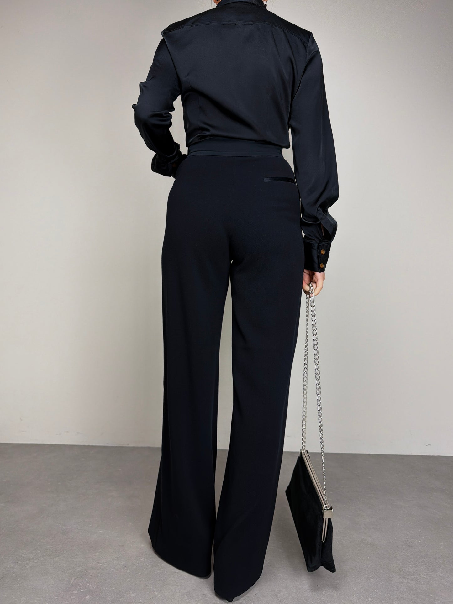 Pantalone vintage elegante in lana a vita alta